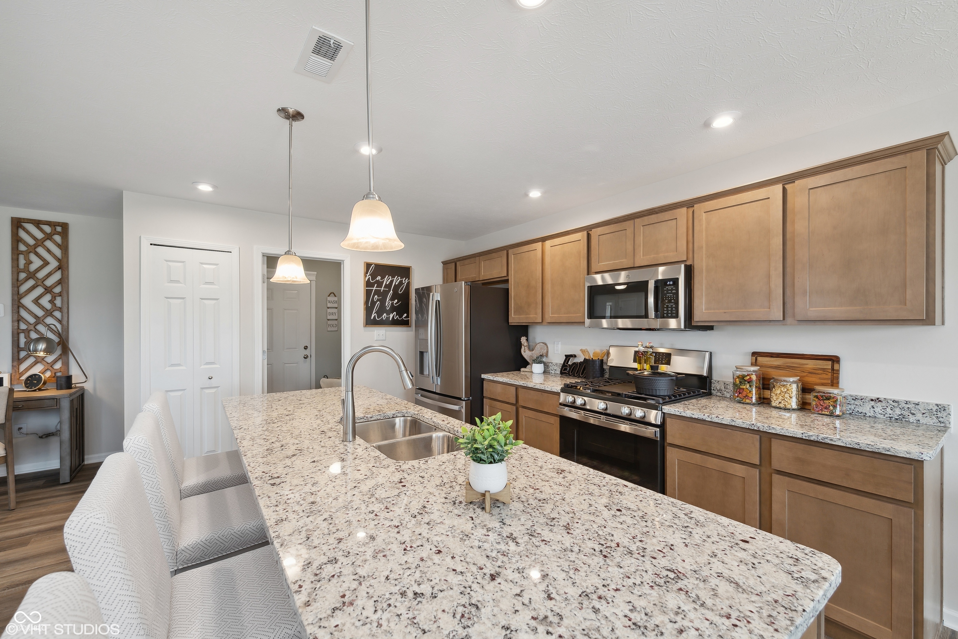 19377 Astoria Avenue