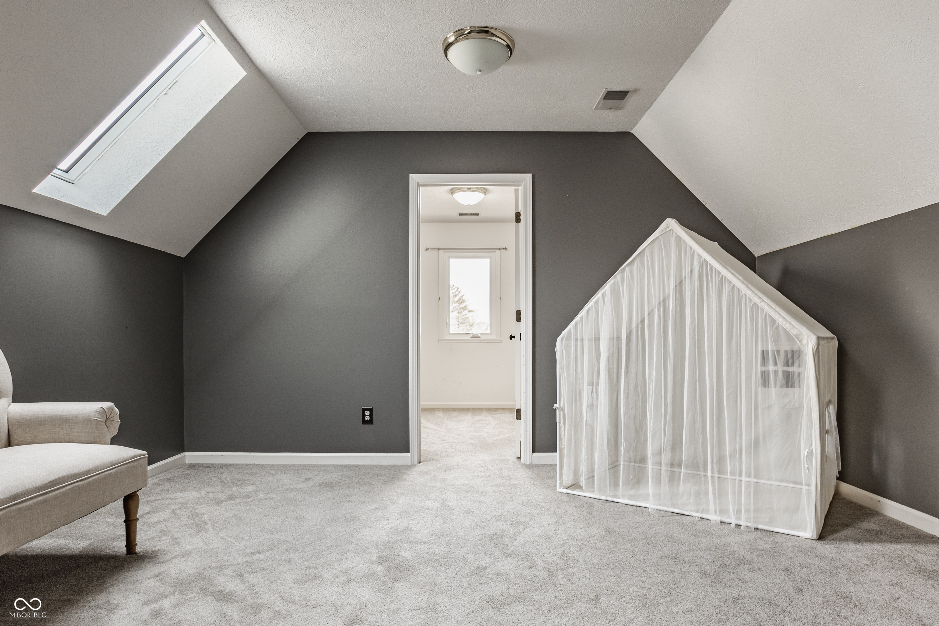 9644 Woodlands Drive