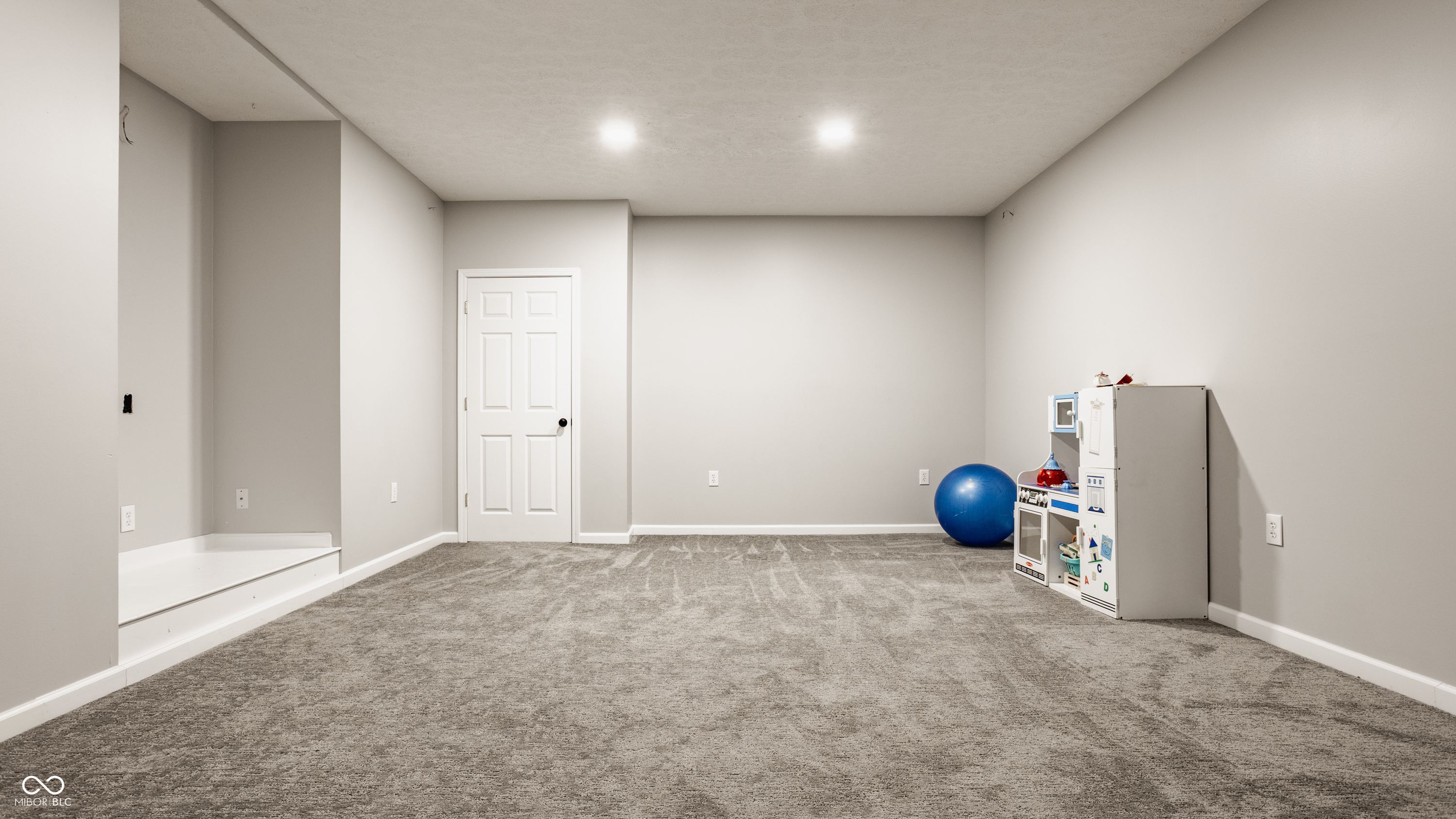 9644 Woodlands Drive