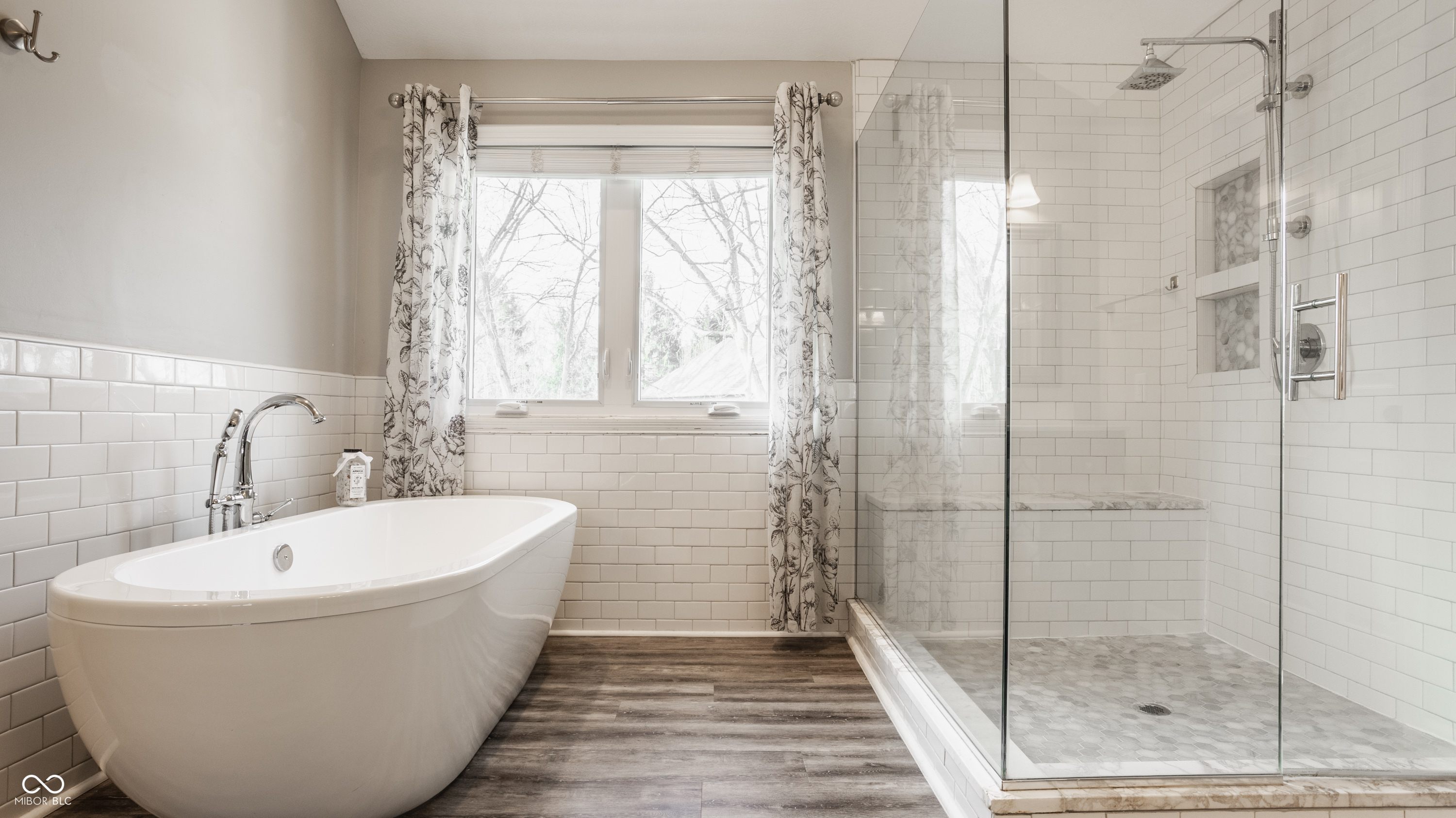 9644 Woodlands Drive