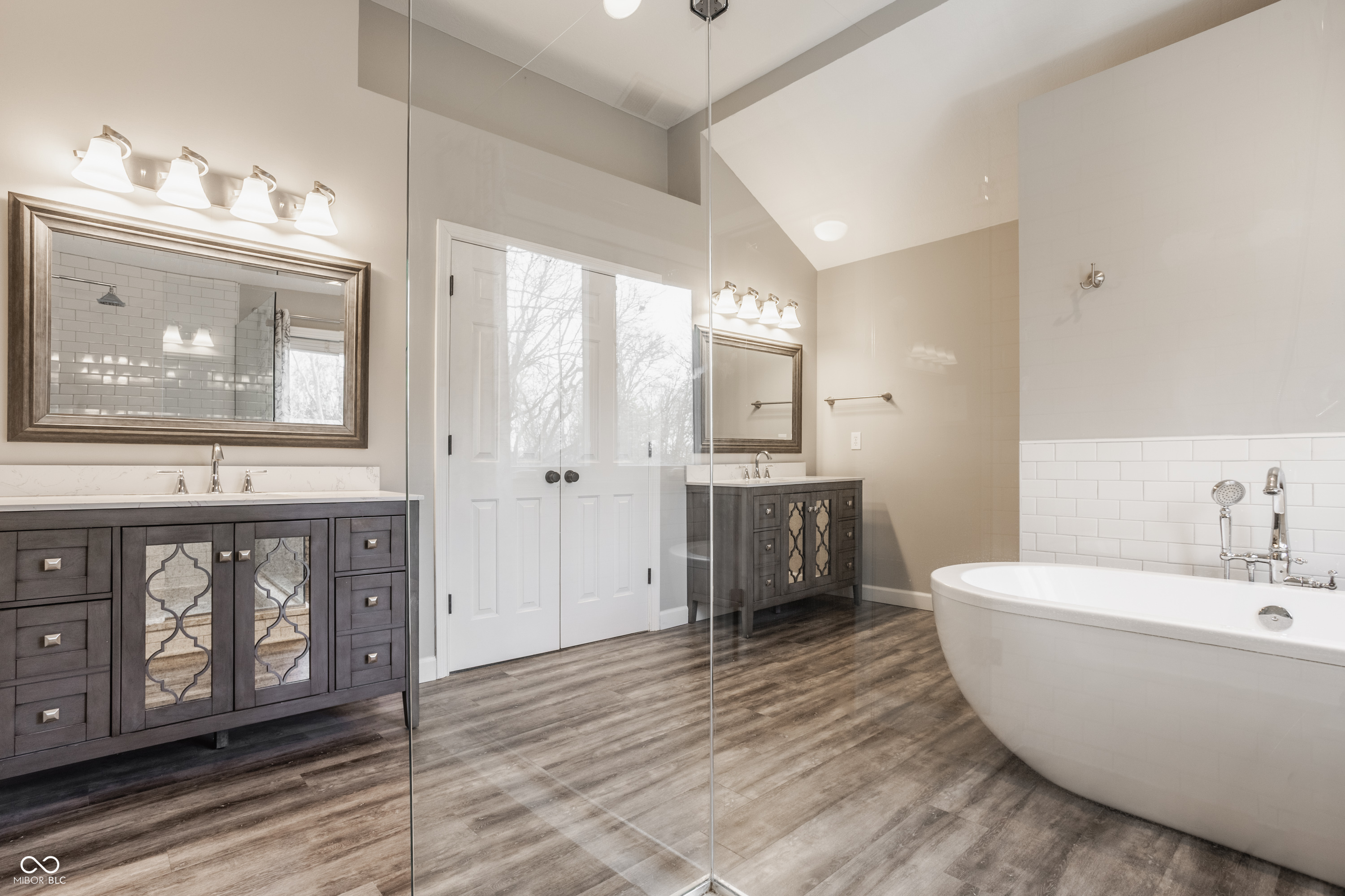 9644 Woodlands Drive