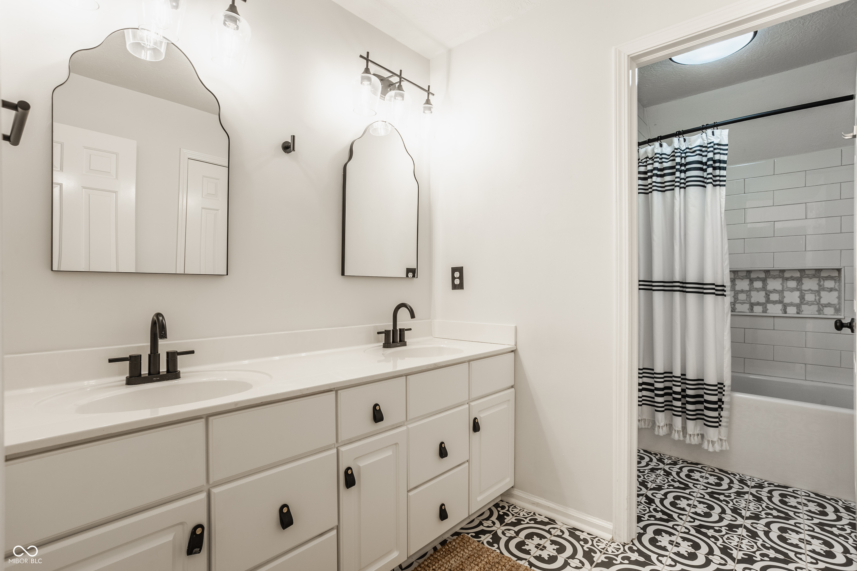 9644 Woodlands Drive