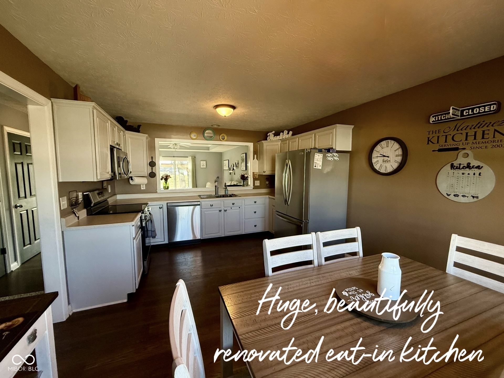 1213 Meadowood Drive