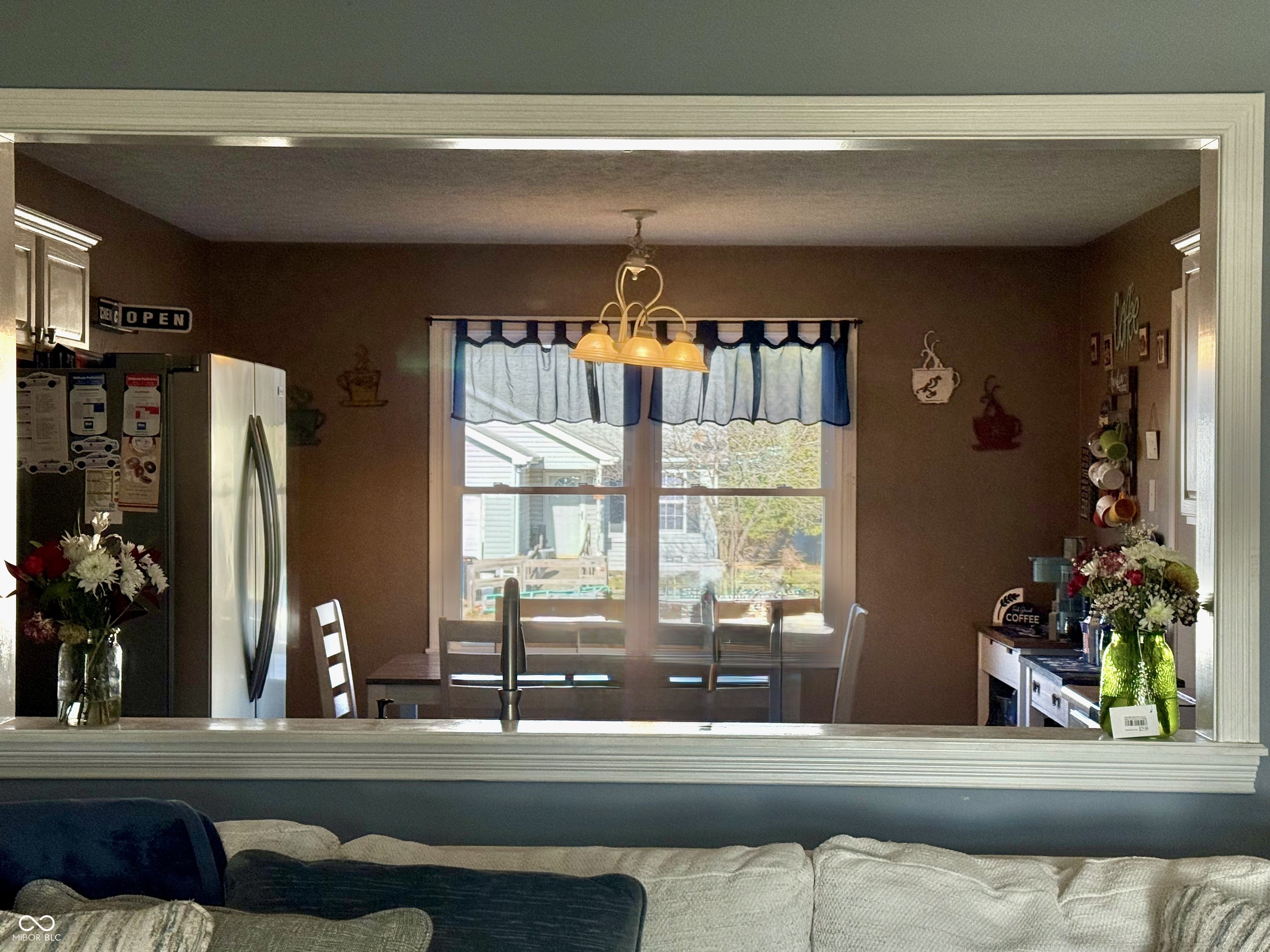 1213 Meadowood Drive