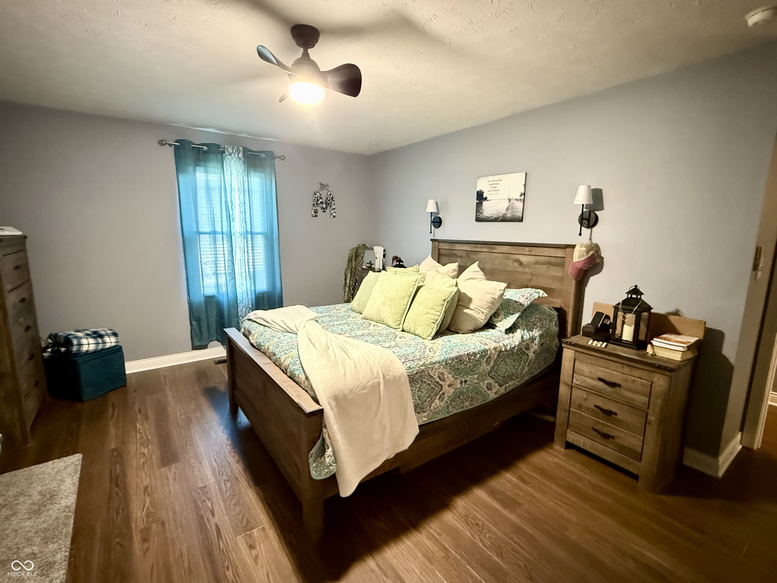 1213 Meadowood Drive