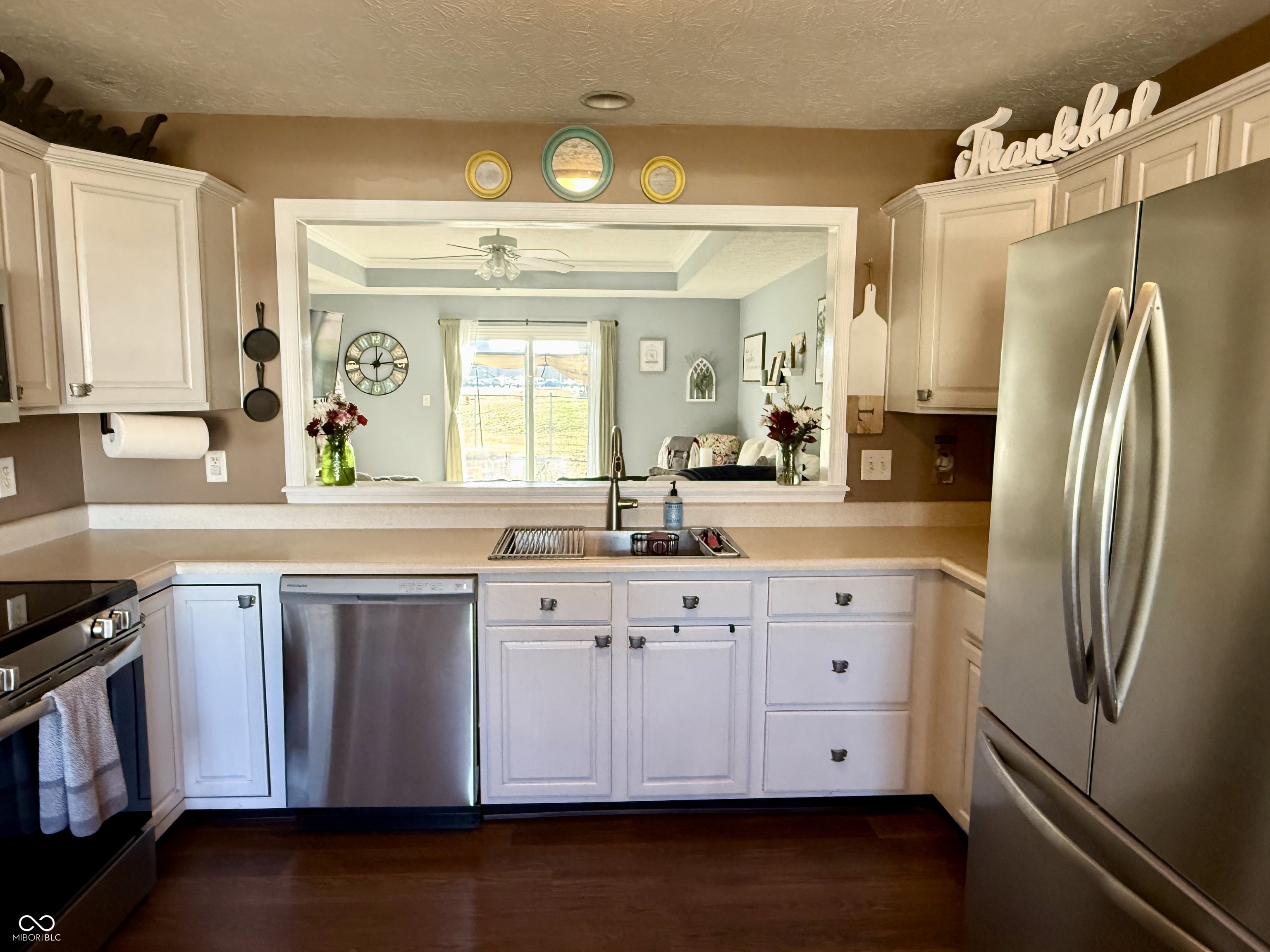 1213 Meadowood Drive