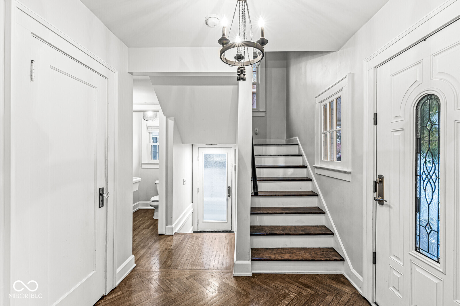 5744 N Delaware Street