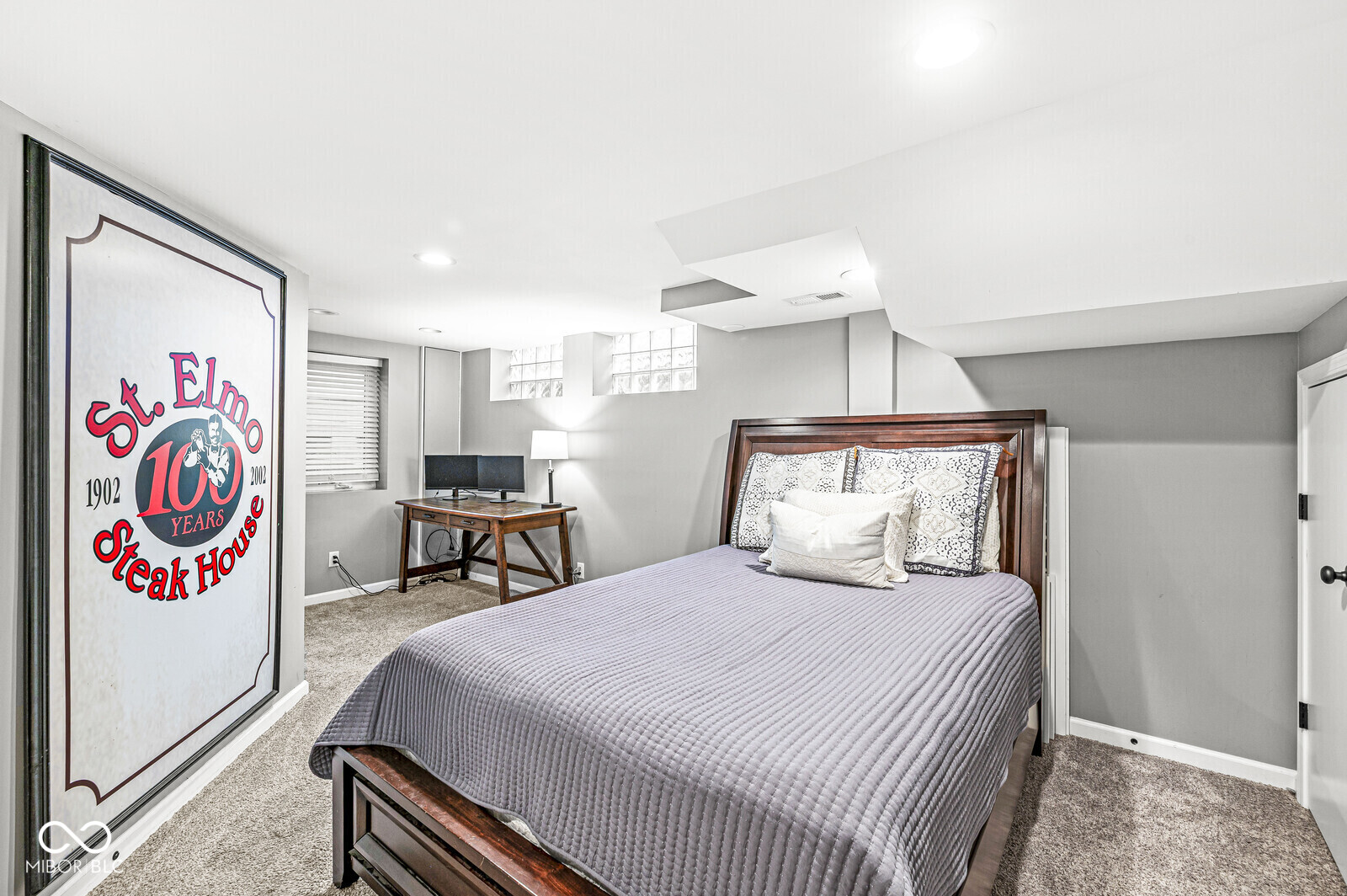 5744 N Delaware Street