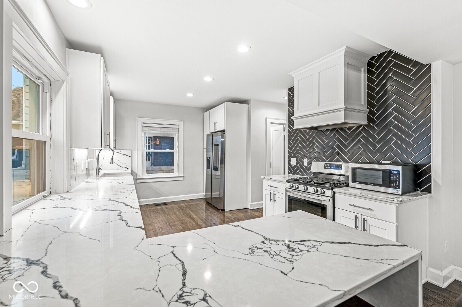 5744 N Delaware Street