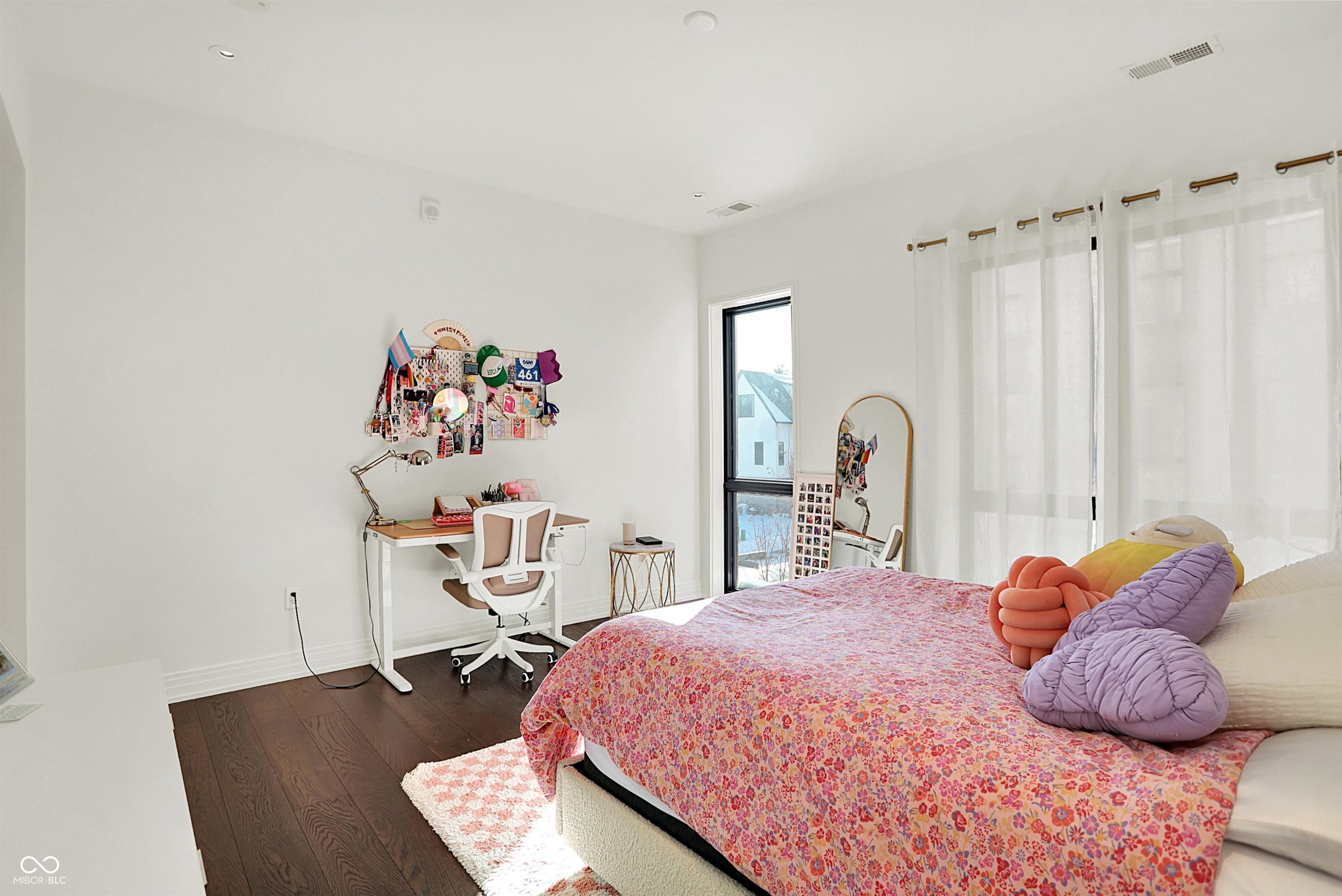 877 N East Street Unit: UNIT 203