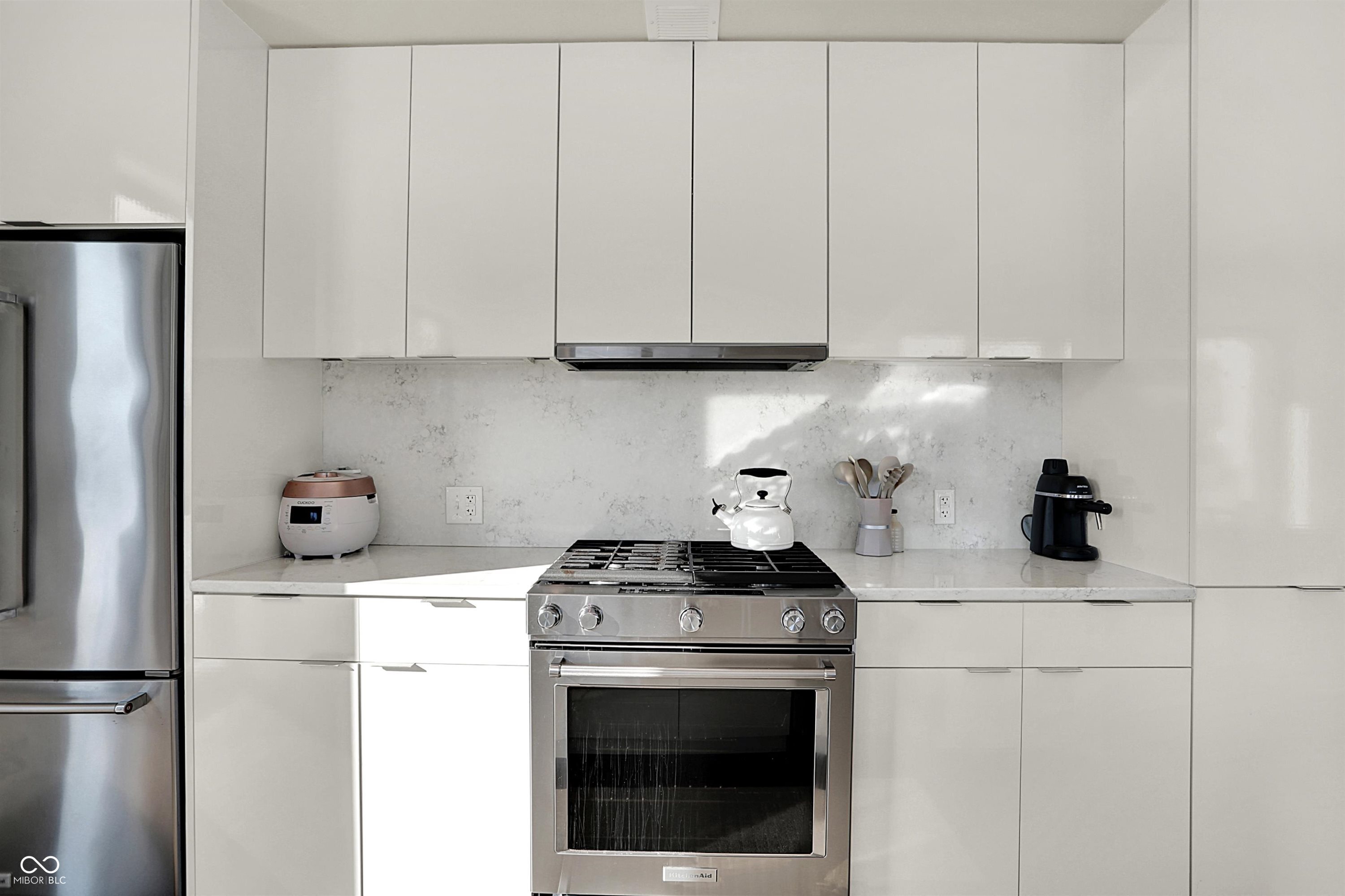 877 N East Street Unit: UNIT 203