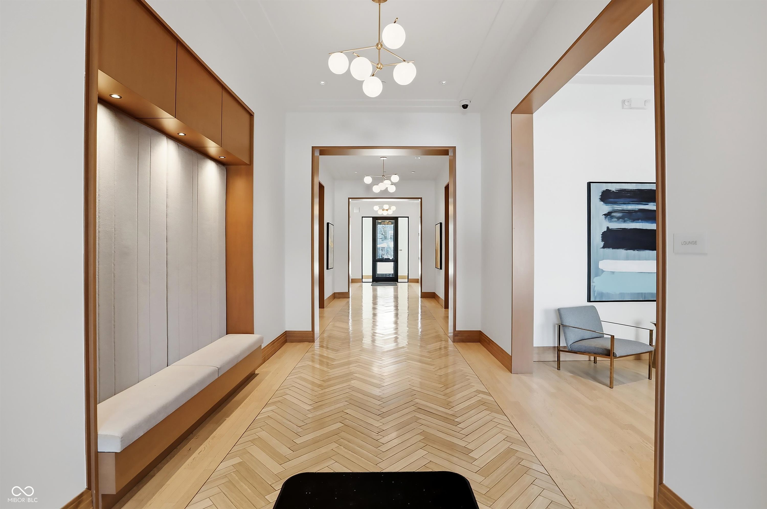 877 N East Street Unit: UNIT 203