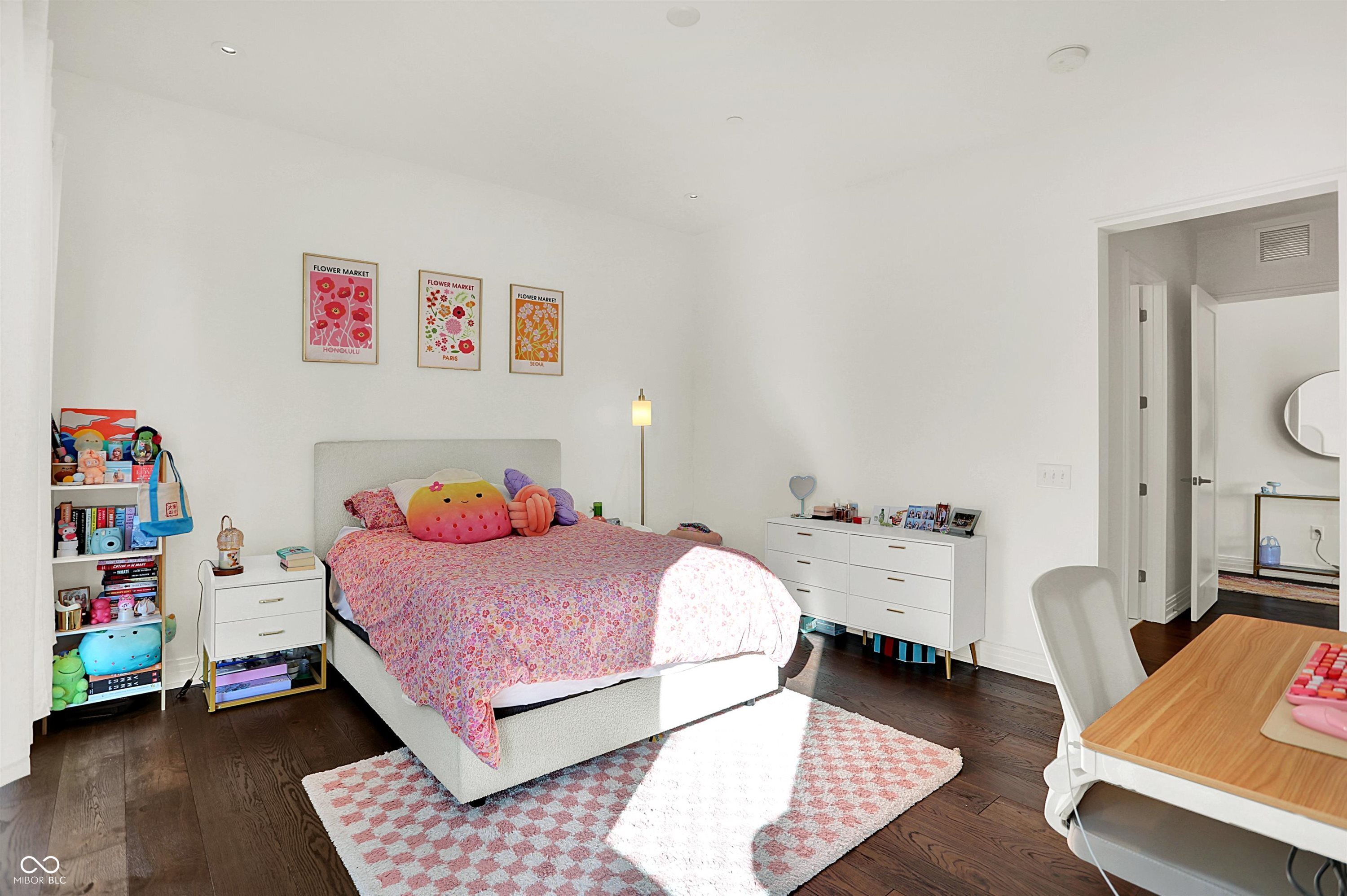 877 N East Street Unit: UNIT 203