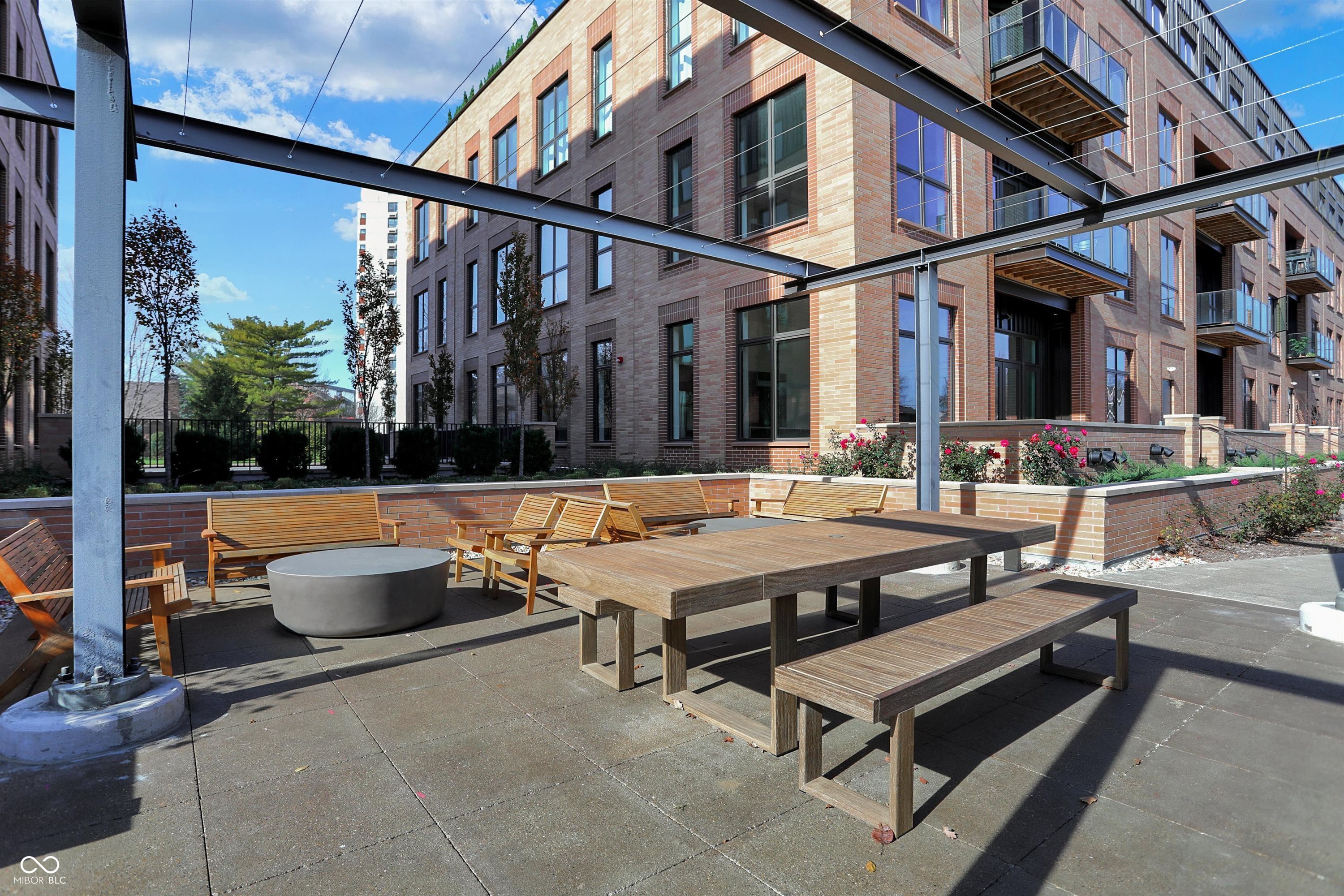 877 N East Street Unit: UNIT 203