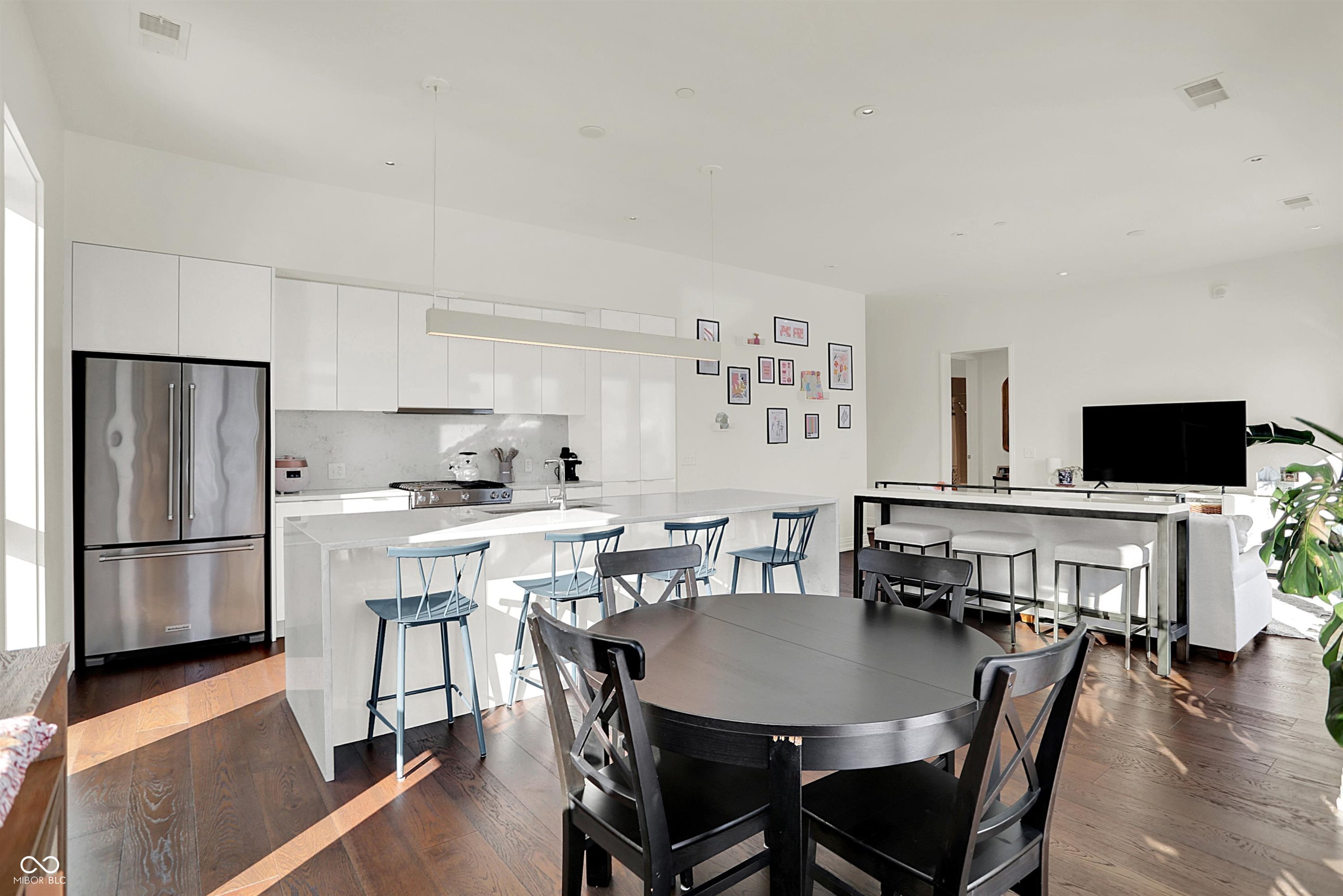 877 N East Street Unit: UNIT 203