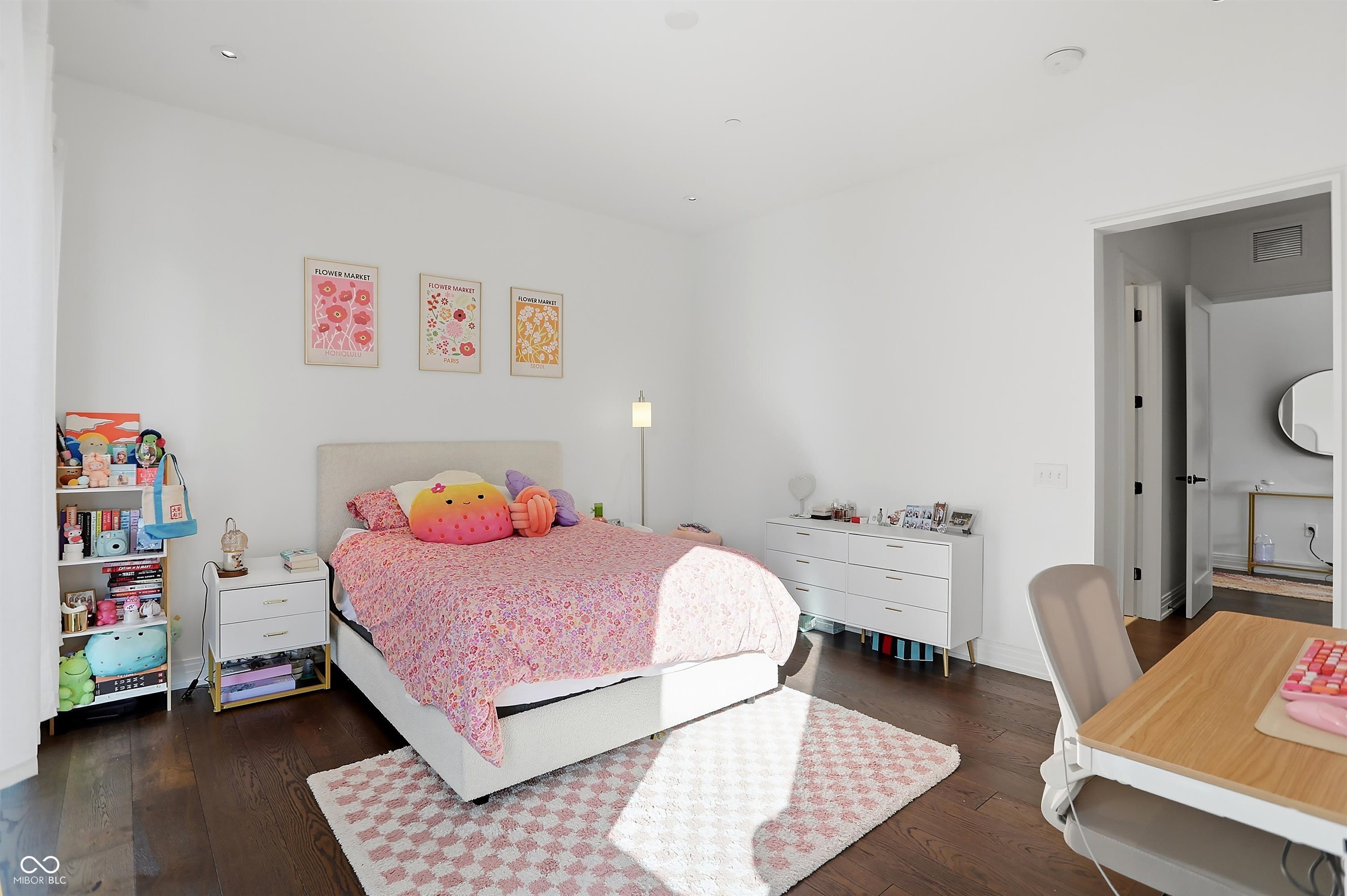 877 N East Street Unit: UNIT 203