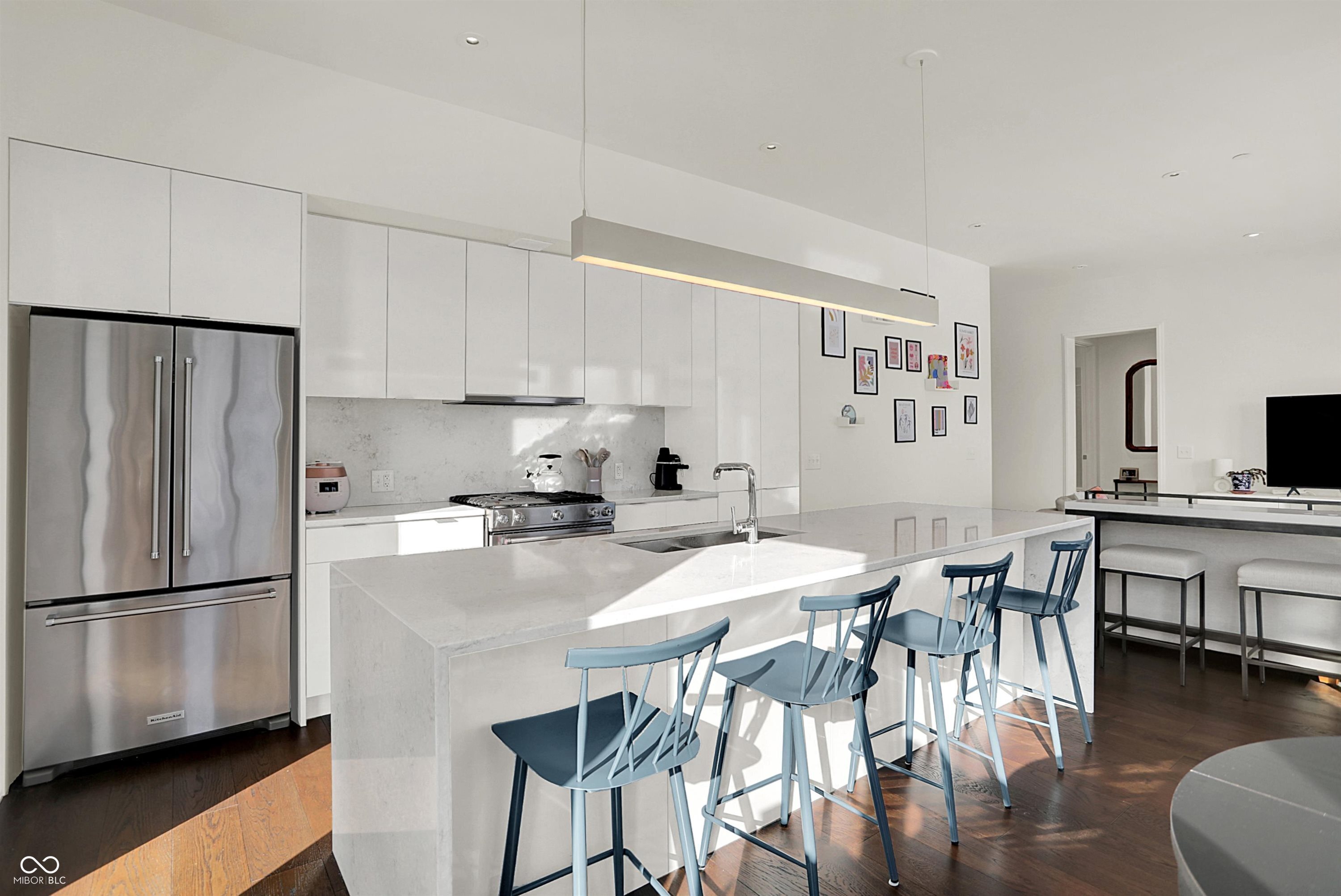 877 N East Street Unit: UNIT 203