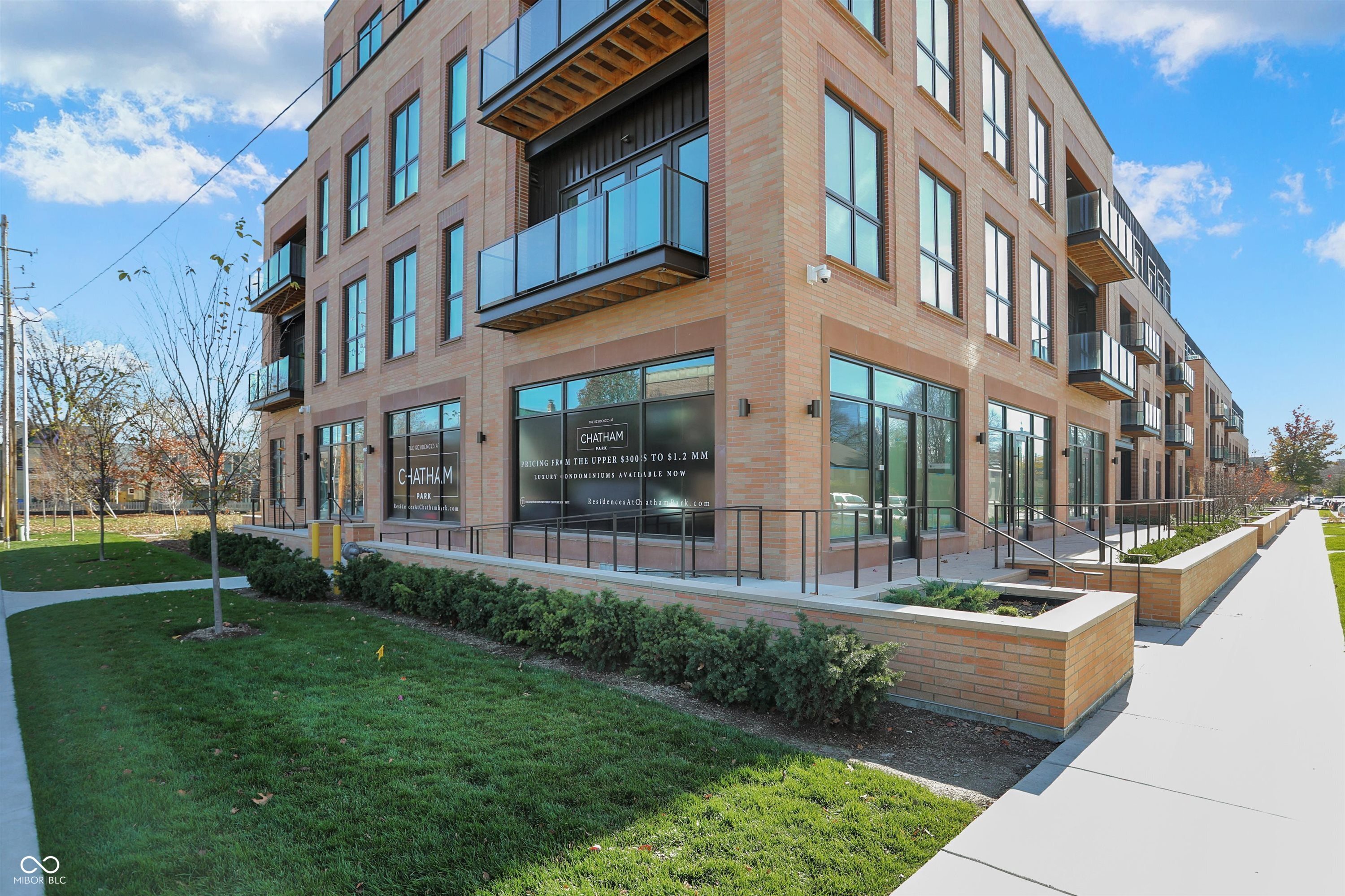 877 N East Street Unit: UNIT 203