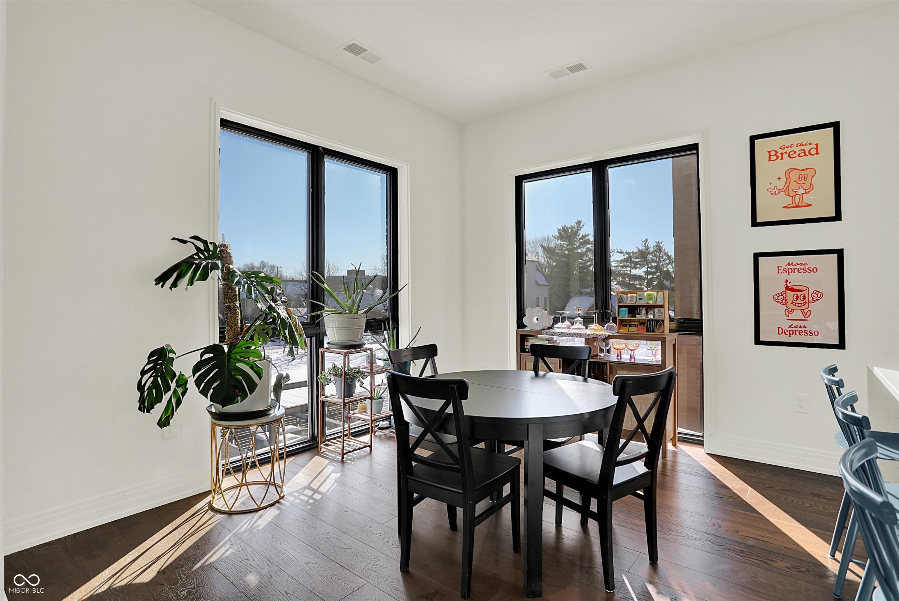 877 N East Street Unit: UNIT 203