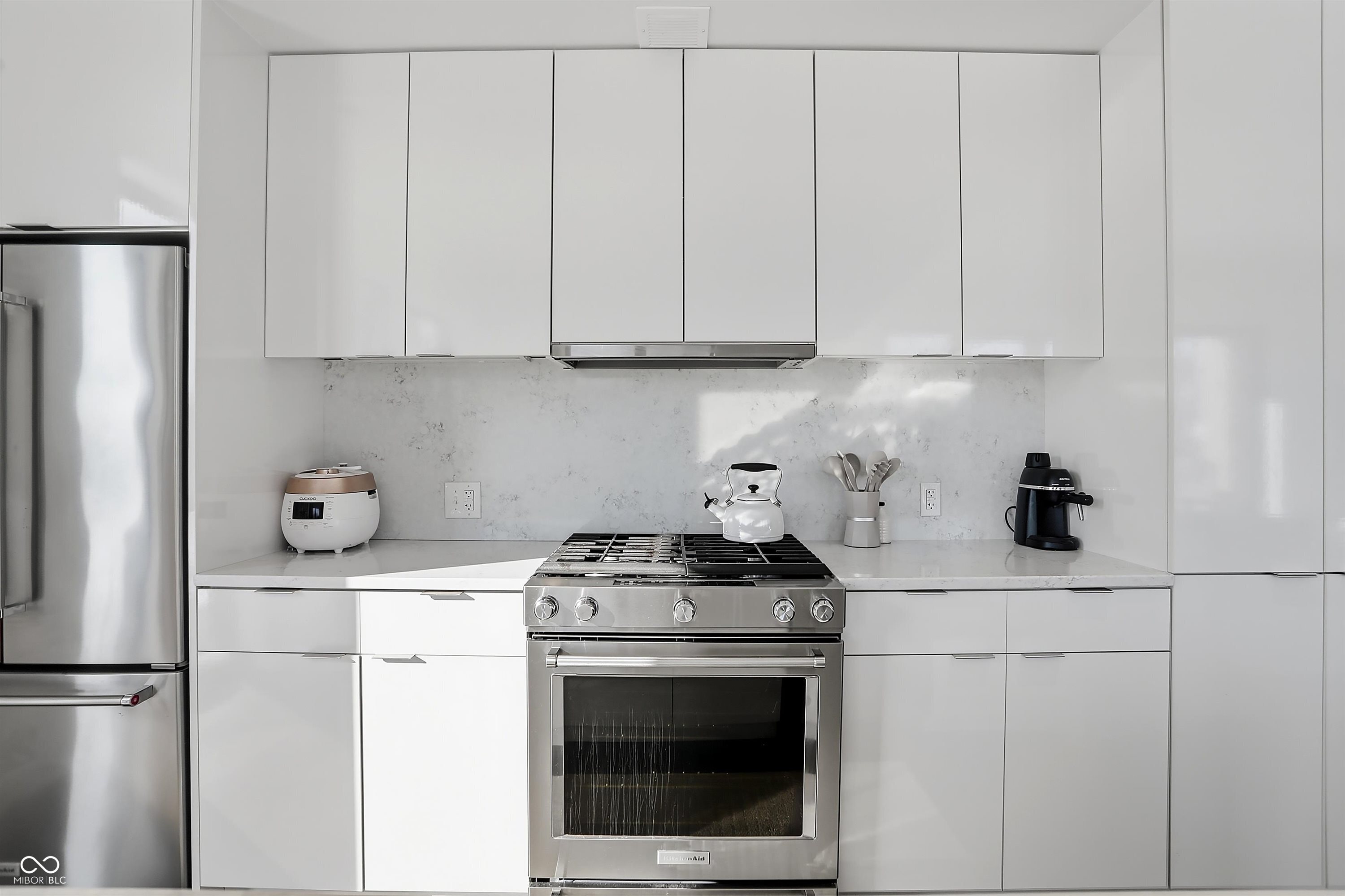 877 N East Street Unit: UNIT 203