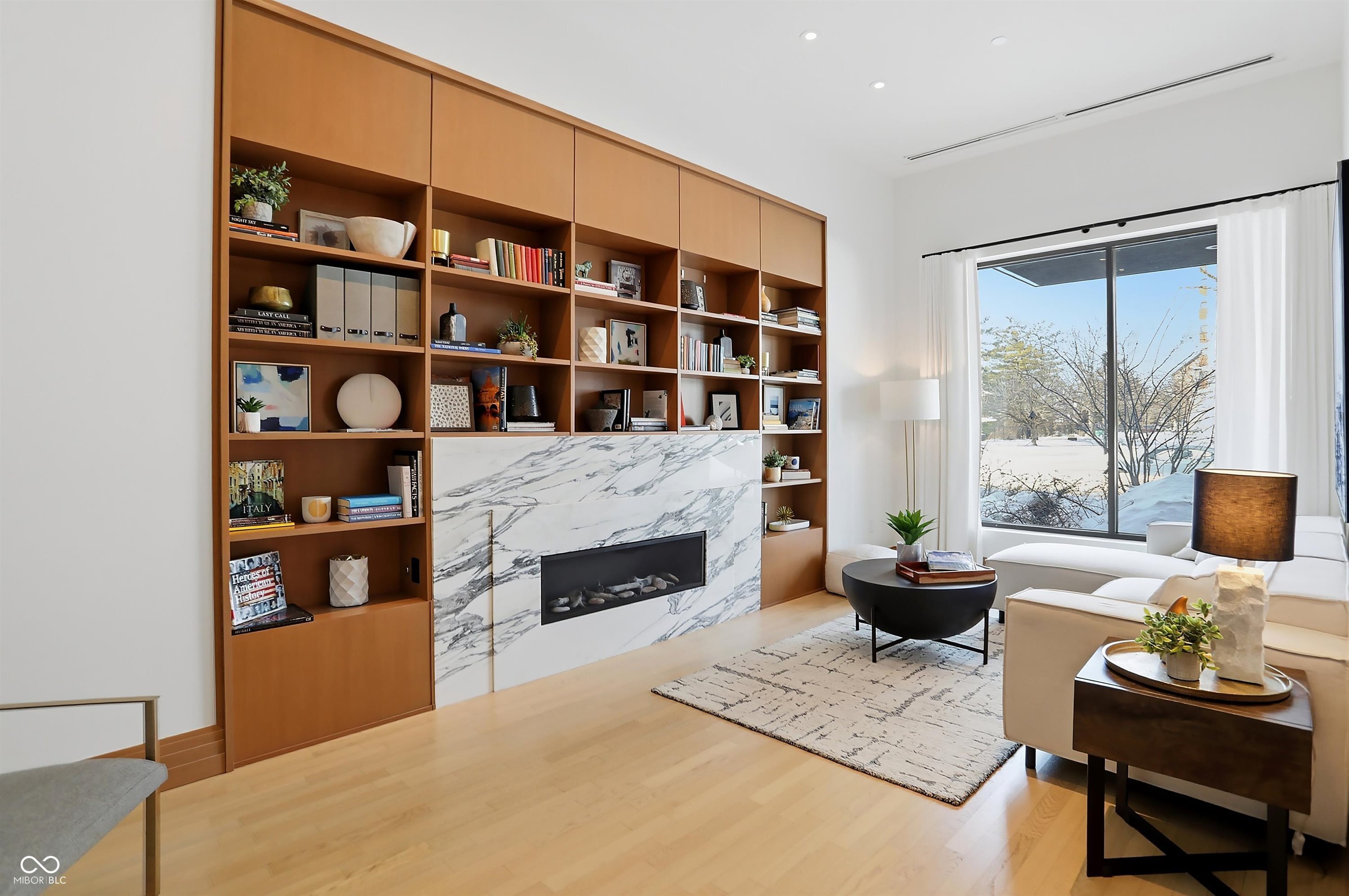 877 N East Street Unit: UNIT 203