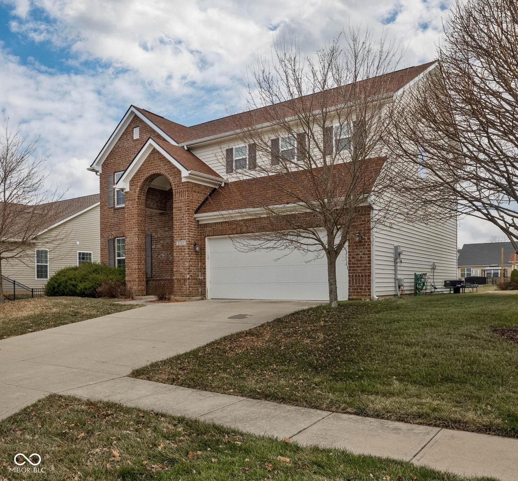 8707 N Aspen Way