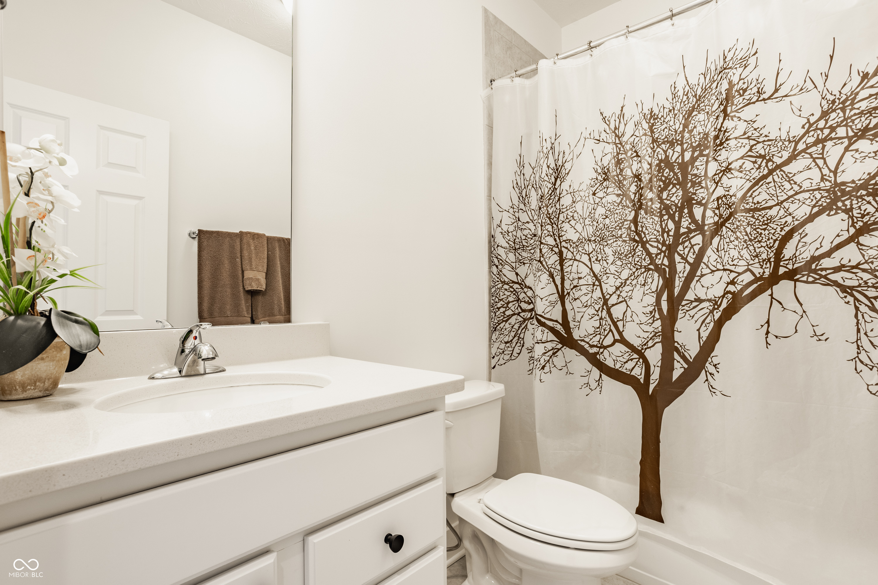 2343 N College Avenue