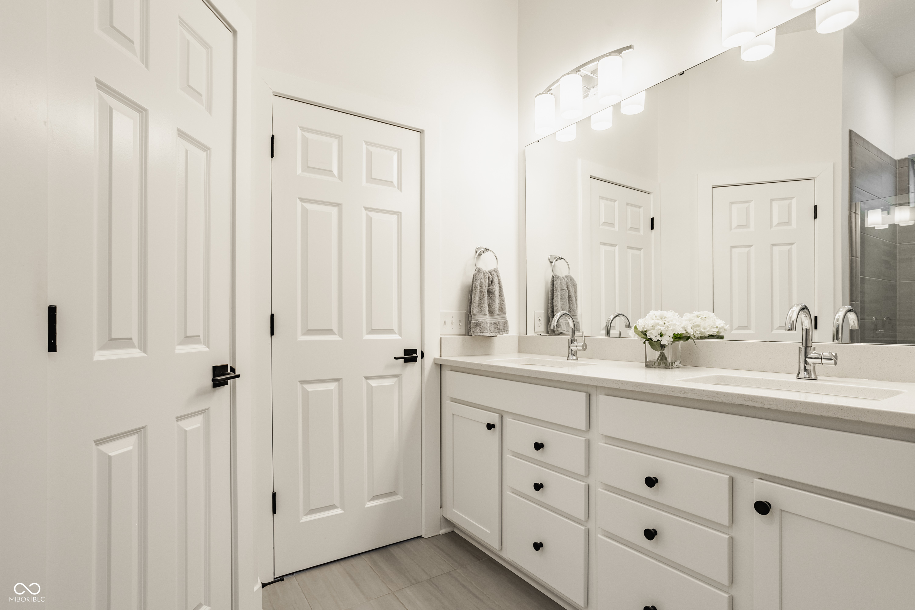 2343 N College Avenue