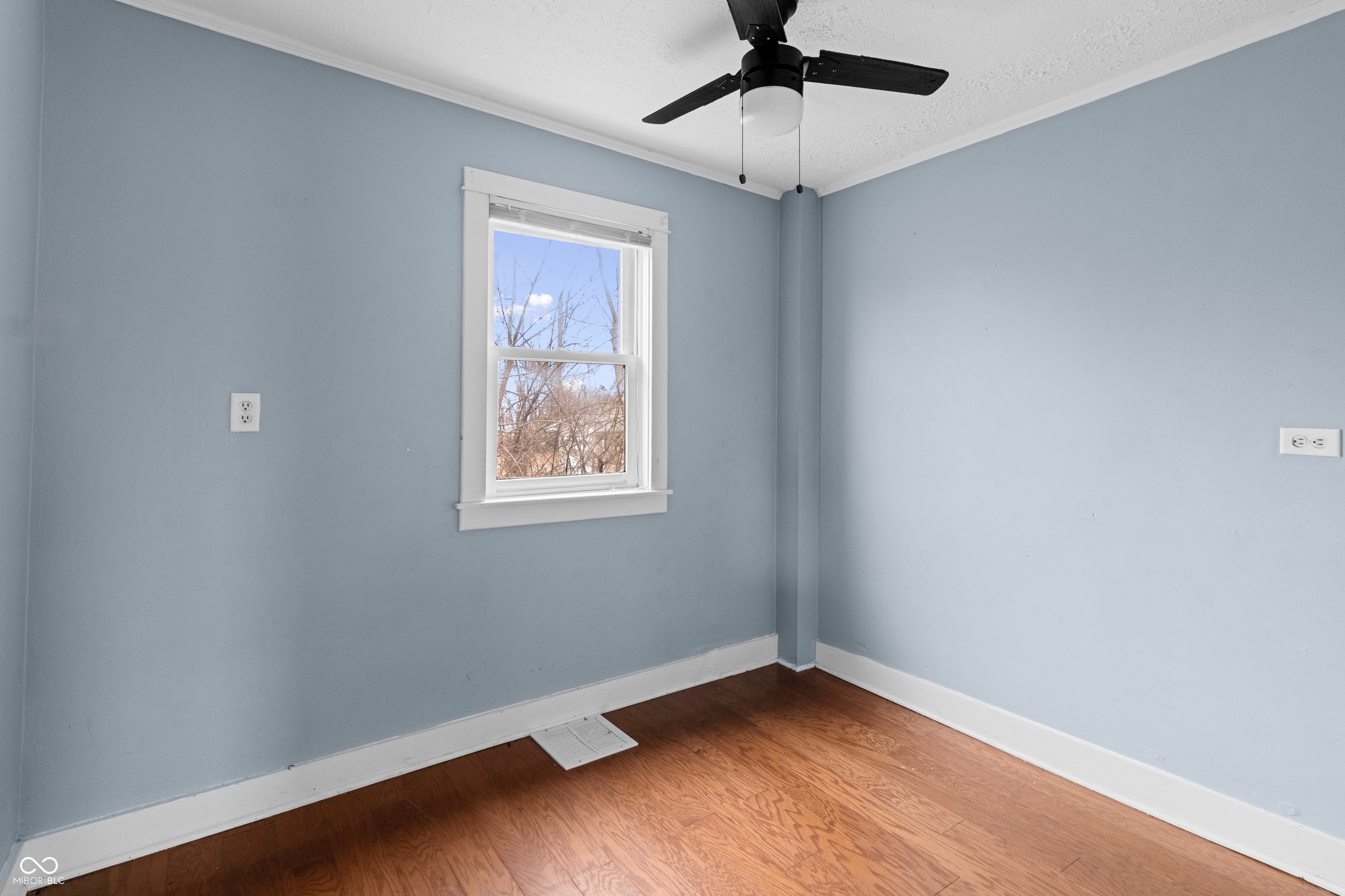 1736 N Graham Avenue