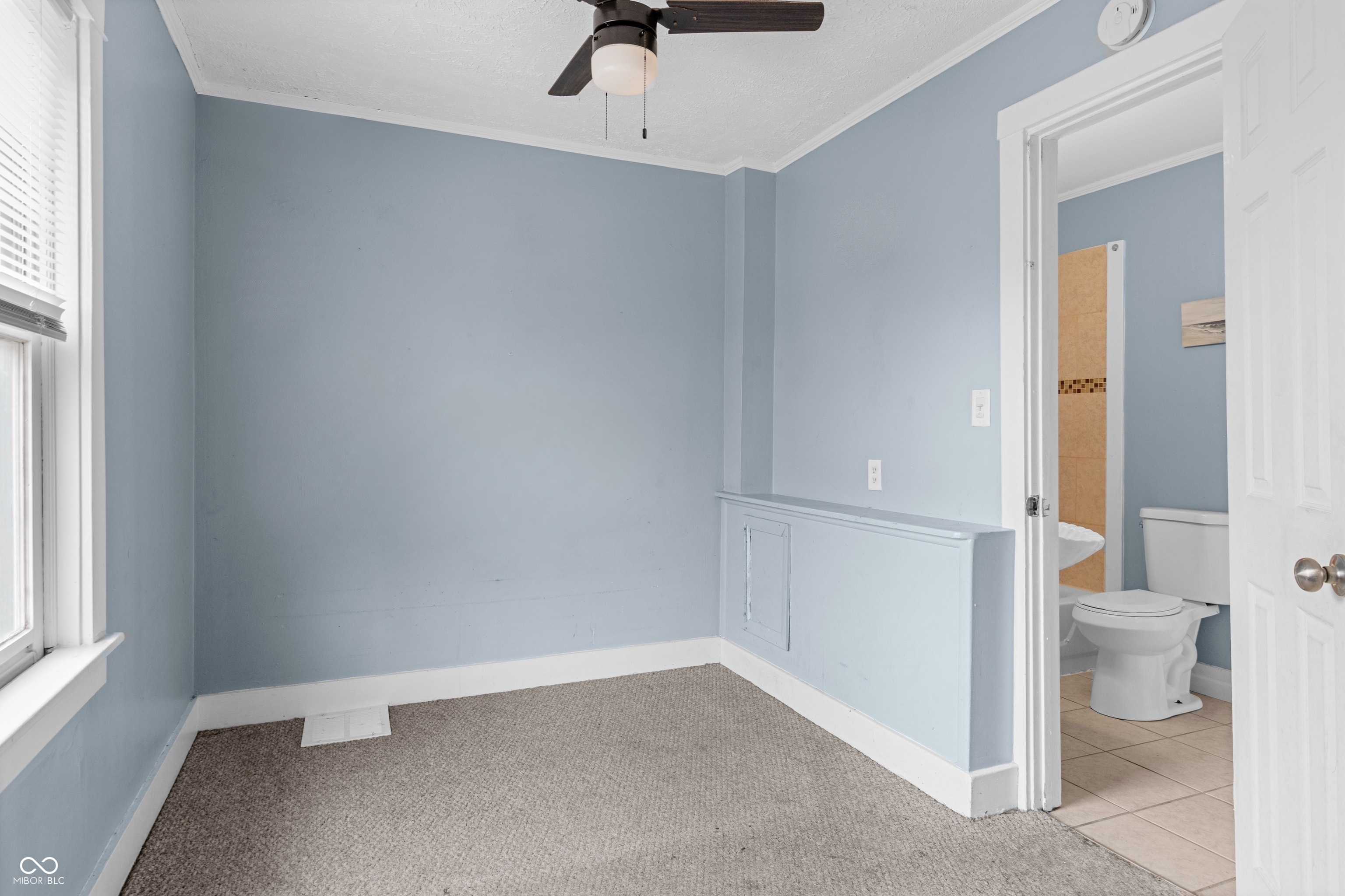 1736 N Graham Avenue