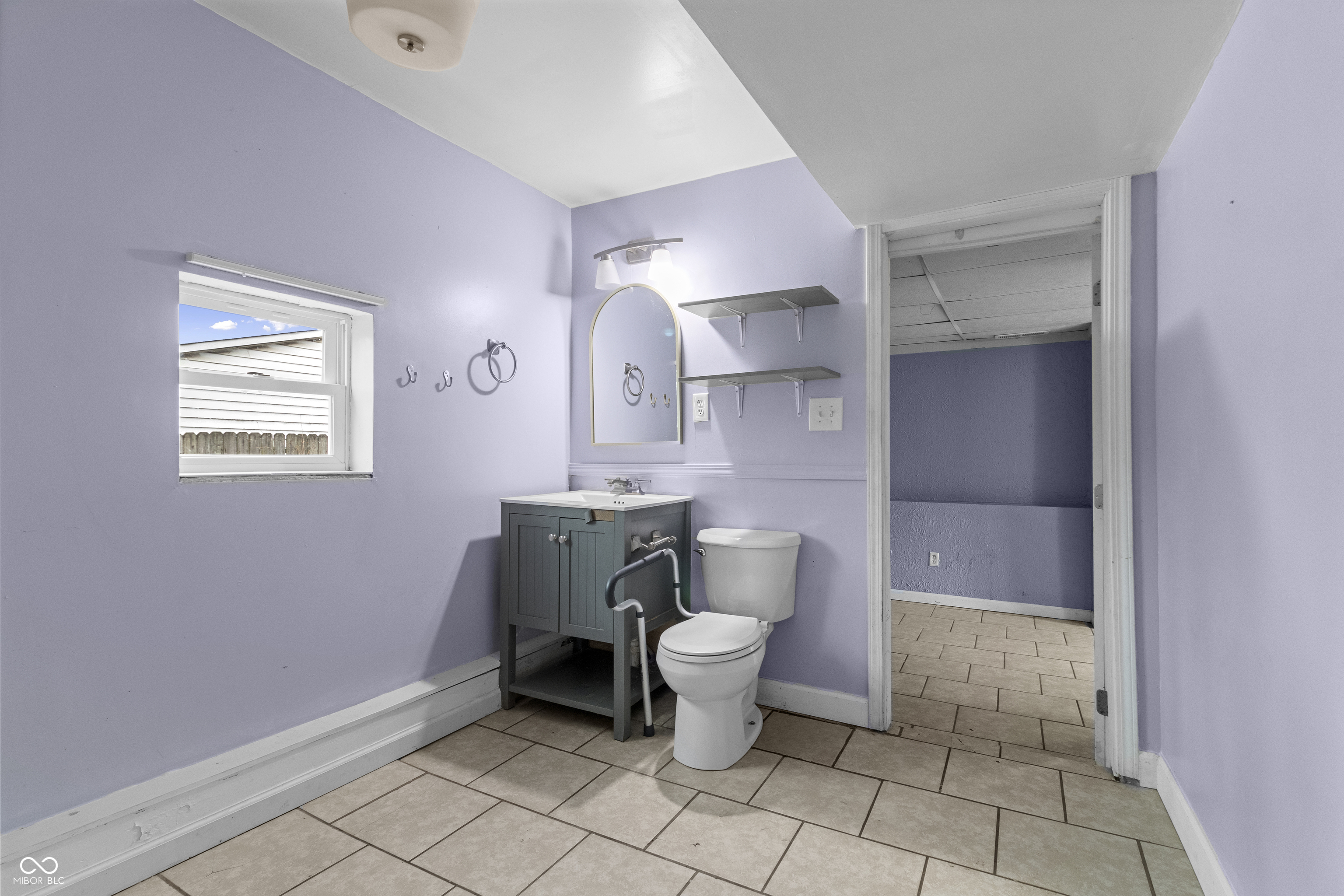 1736 N Graham Avenue