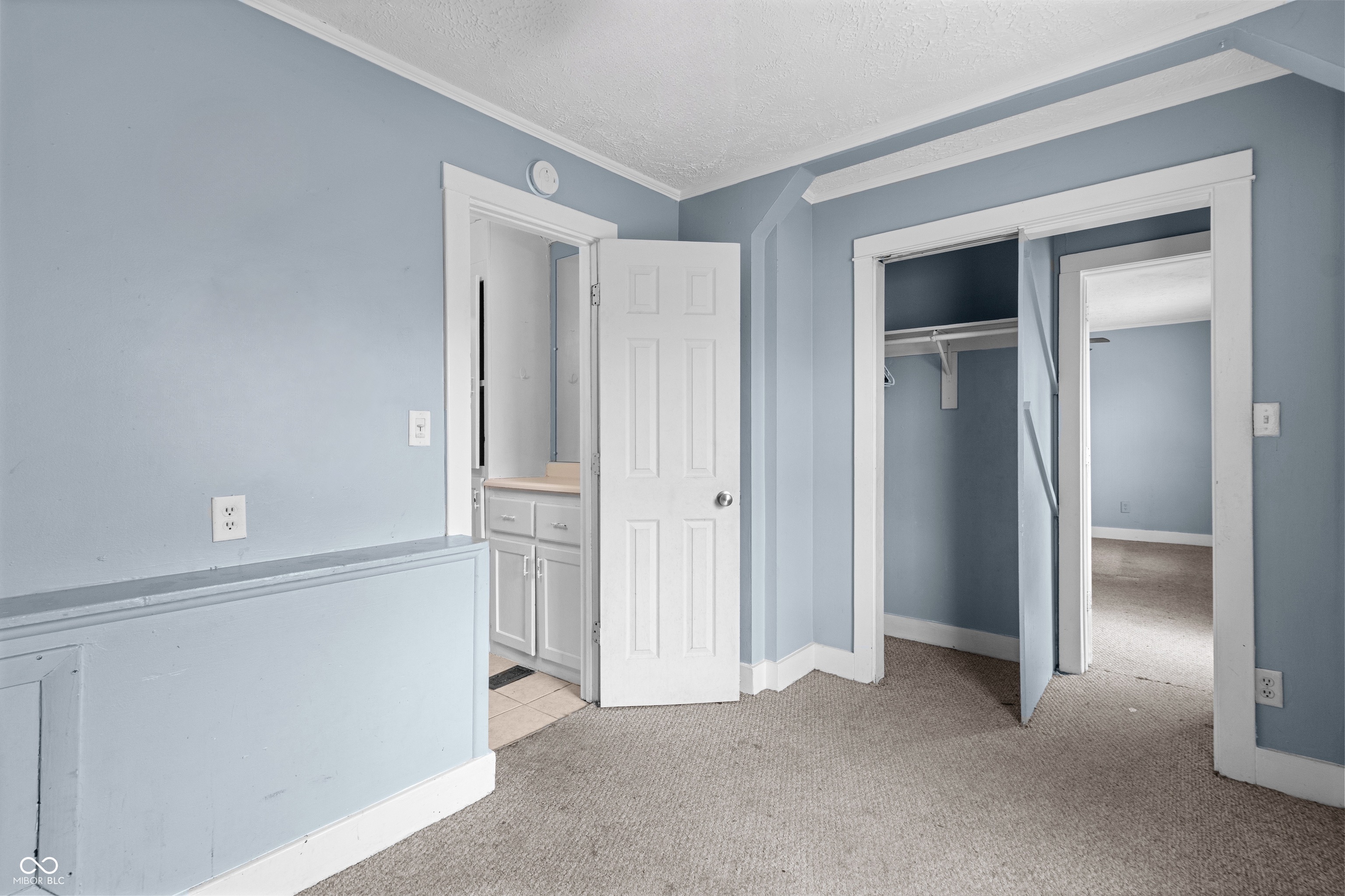 1736 N Graham Avenue