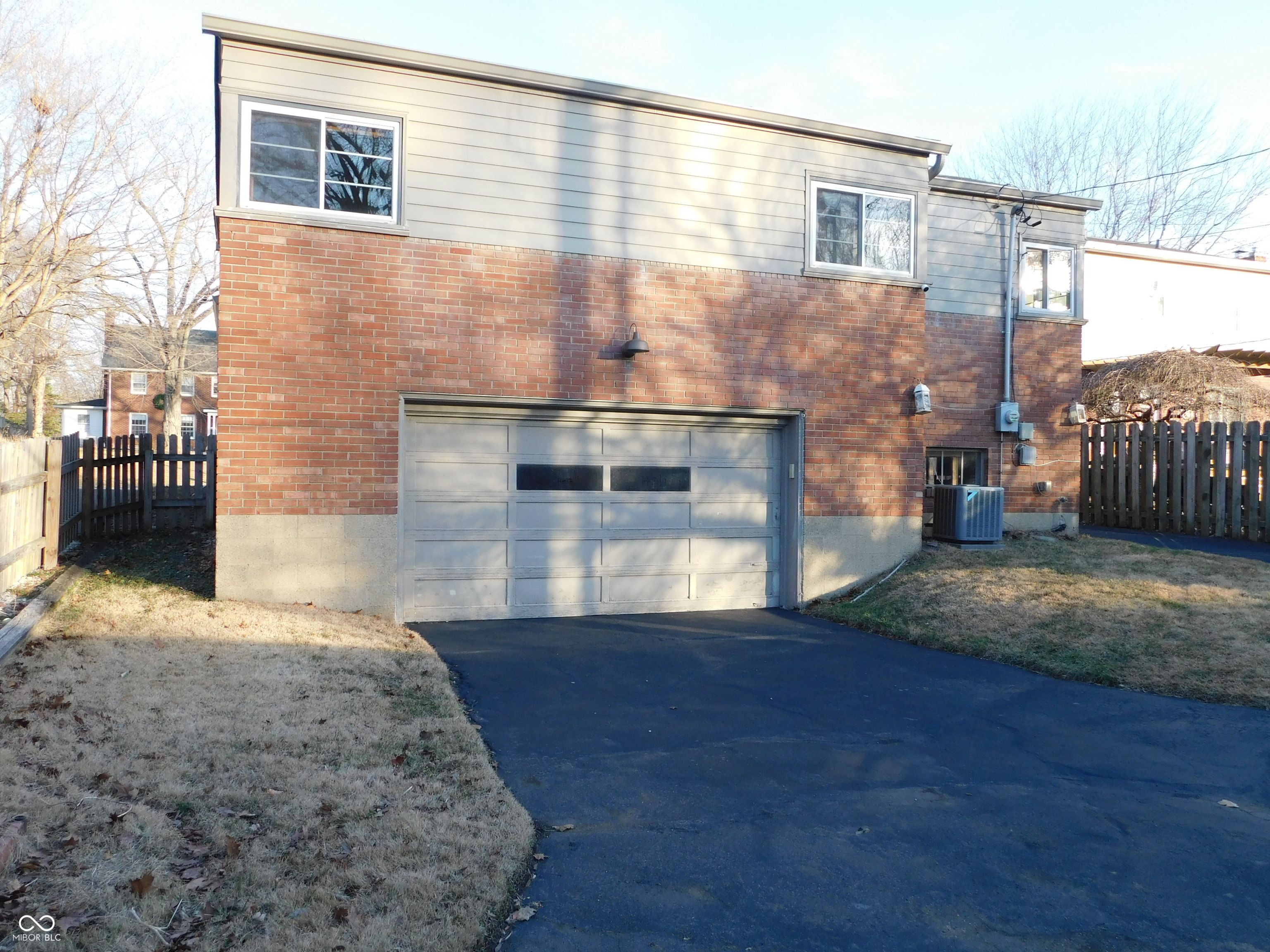 5510 N Illinois Street