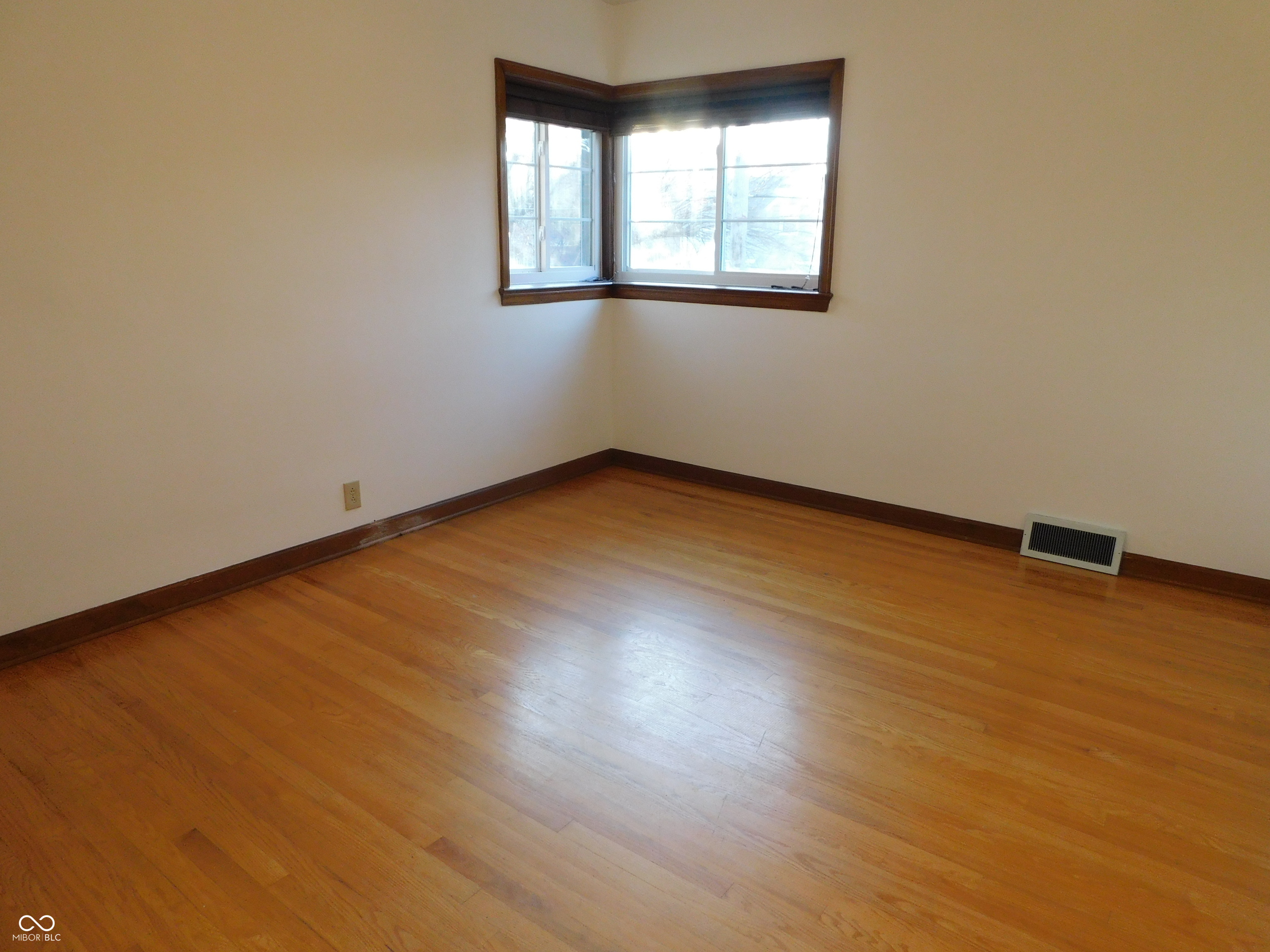 5510 N Illinois Street