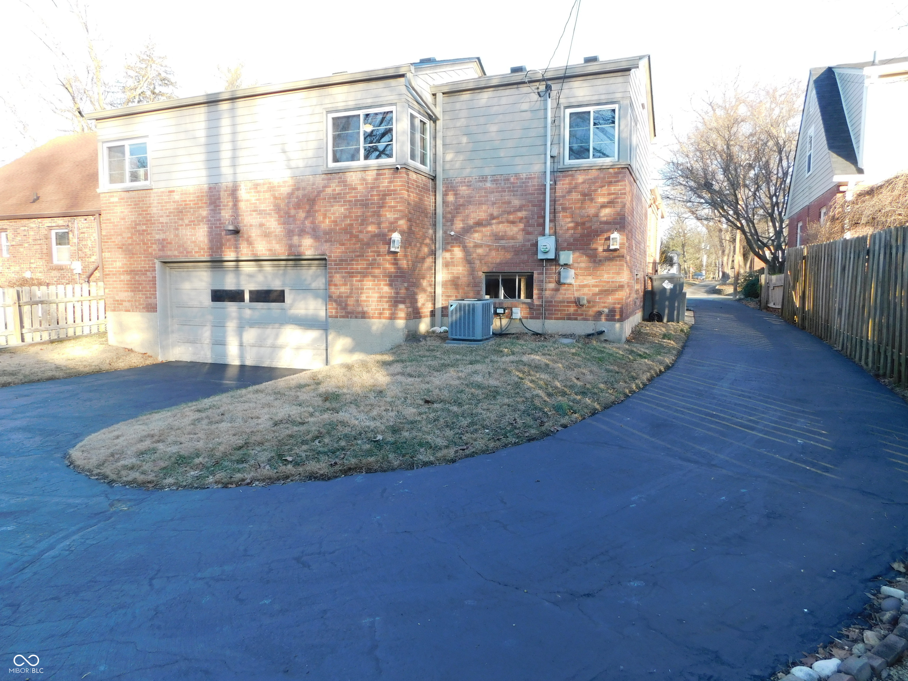 5510 N Illinois Street