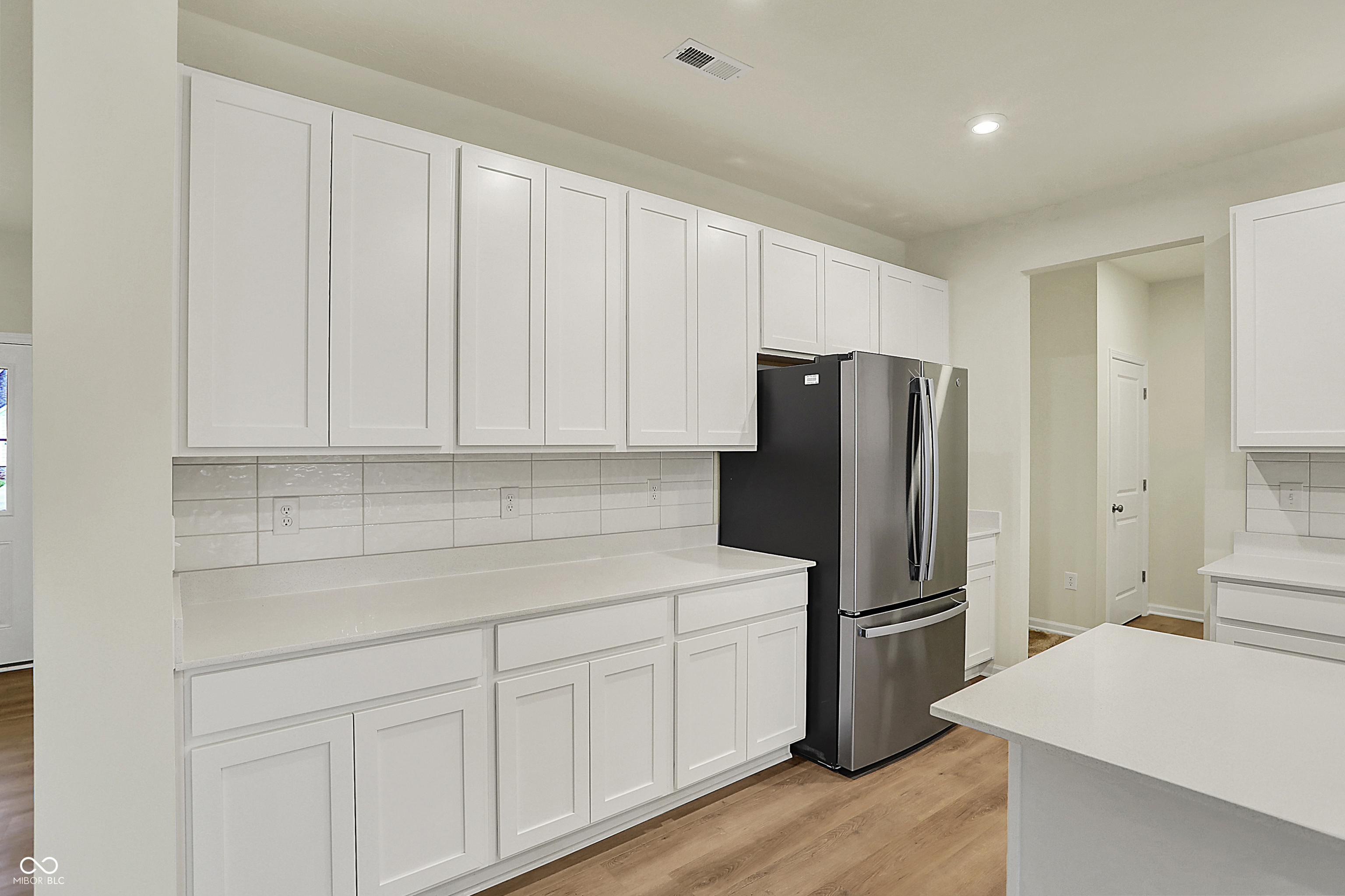 4087 Railhead Avenue