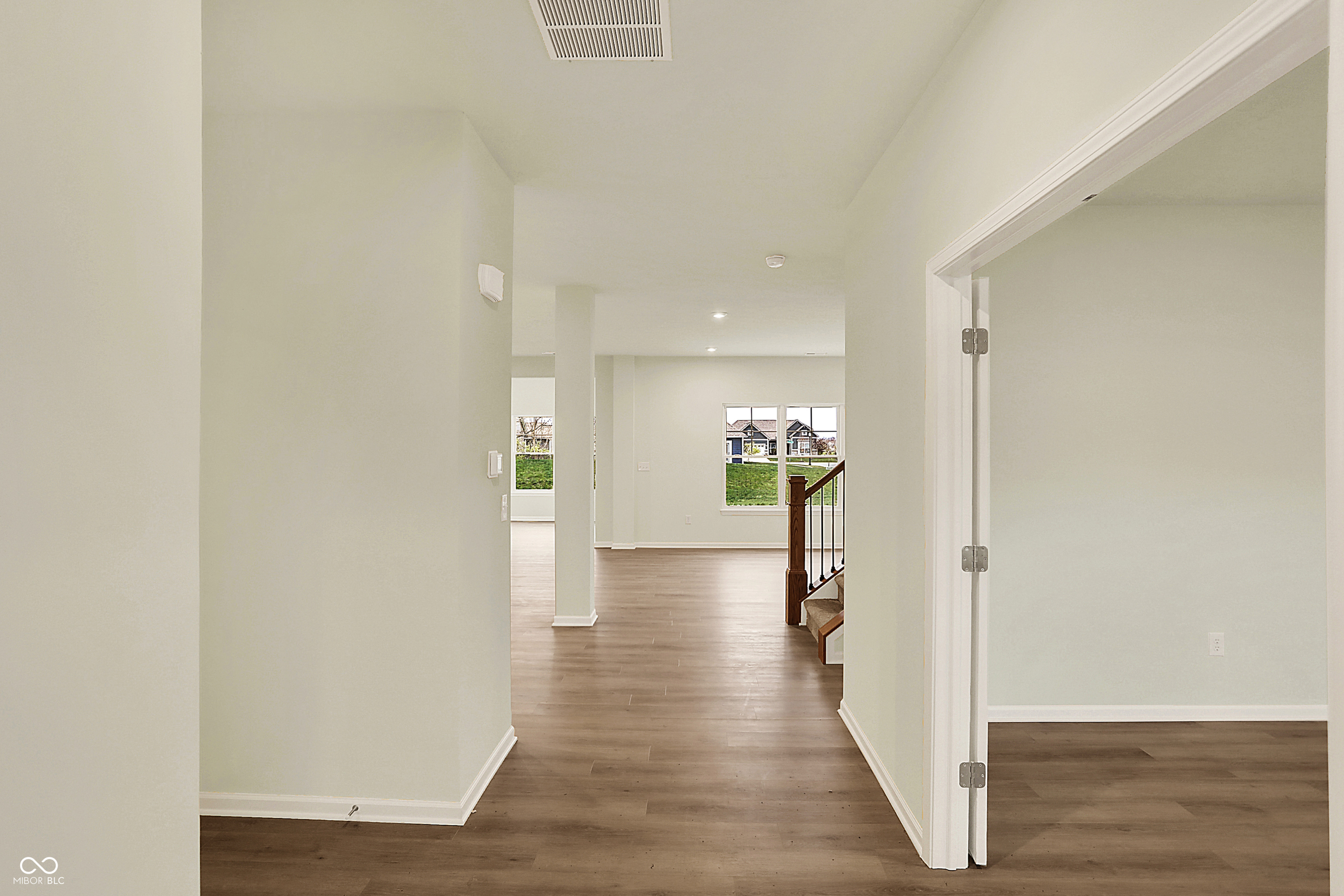 4087 Railhead Avenue