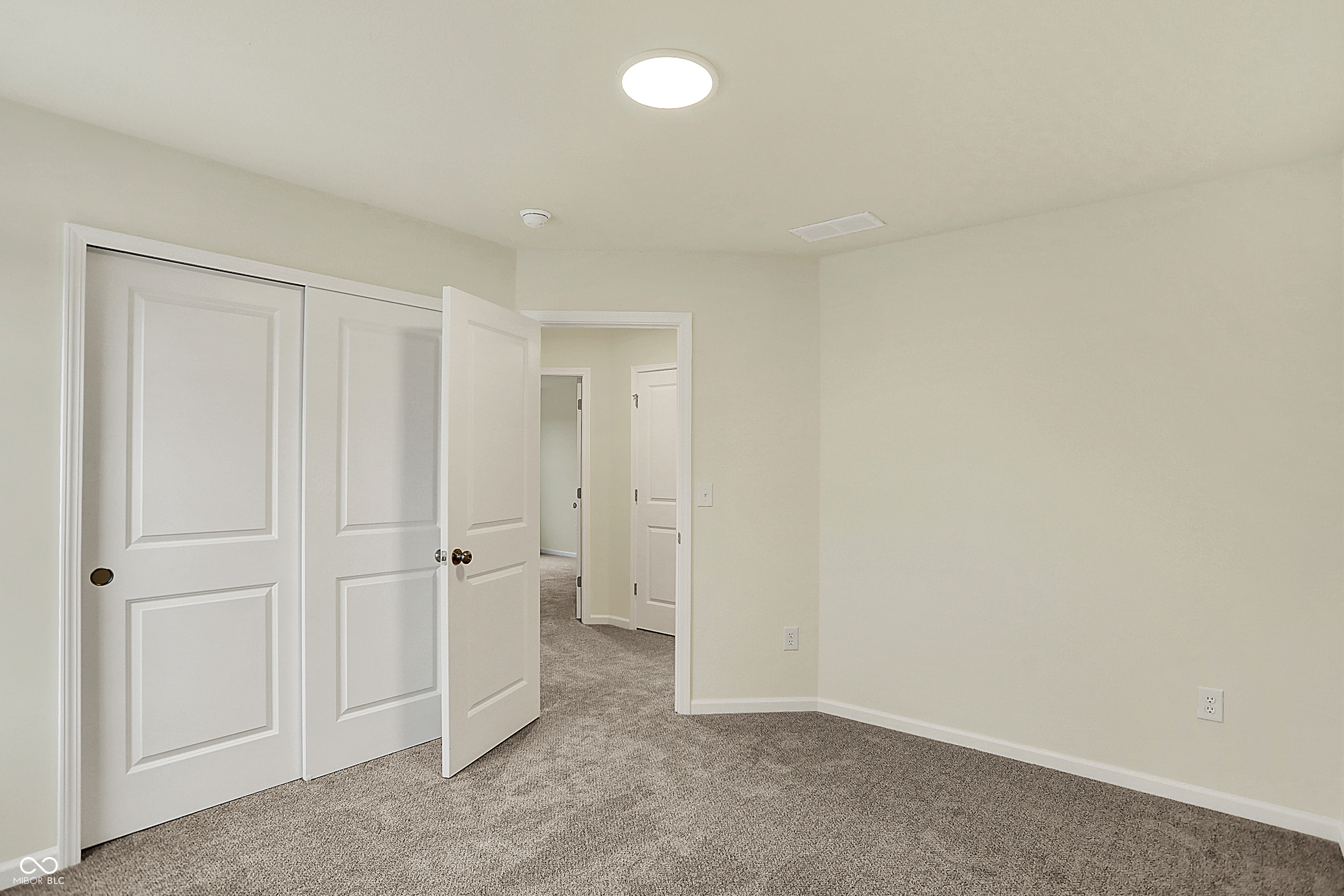 4087 Railhead Avenue