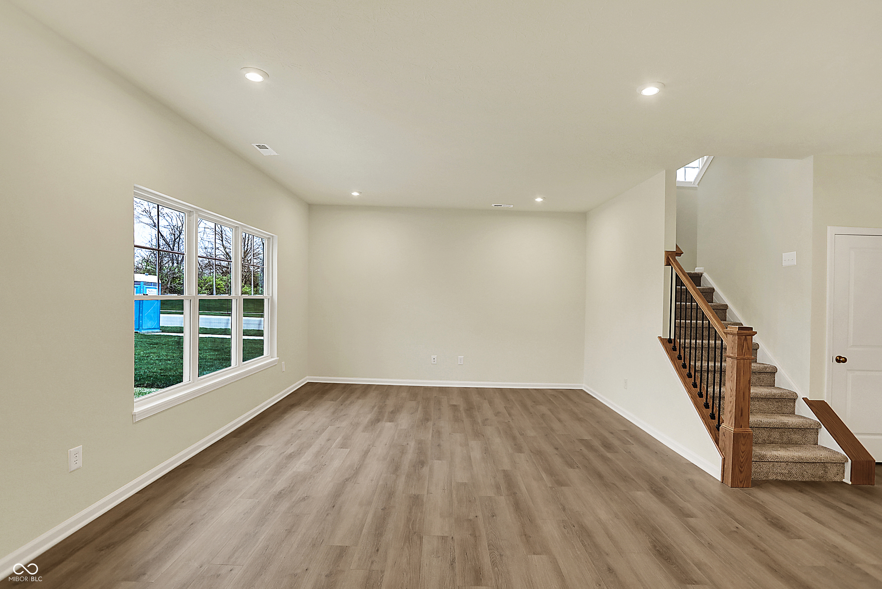 4087 Railhead Avenue