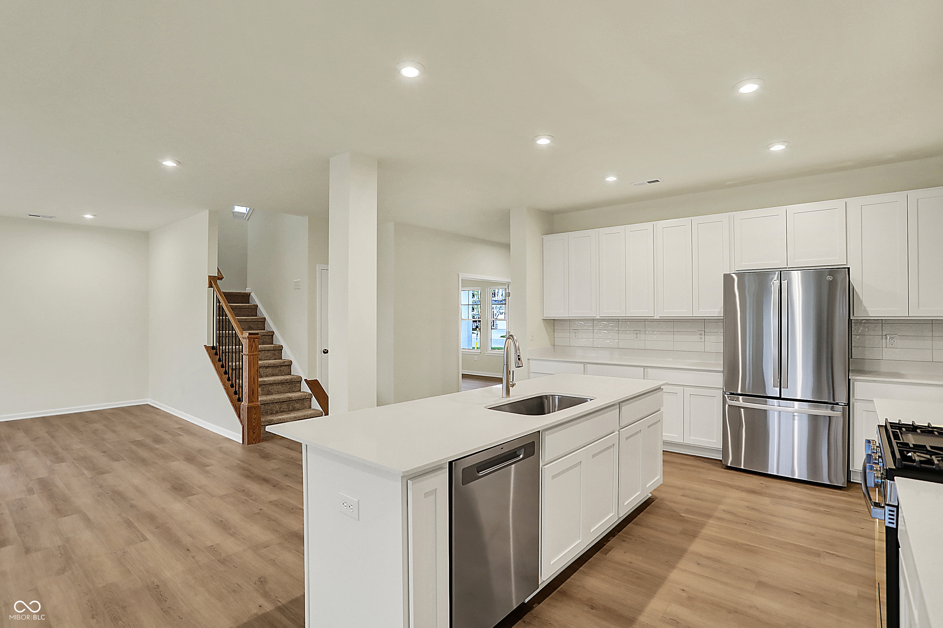 4087 Railhead Avenue