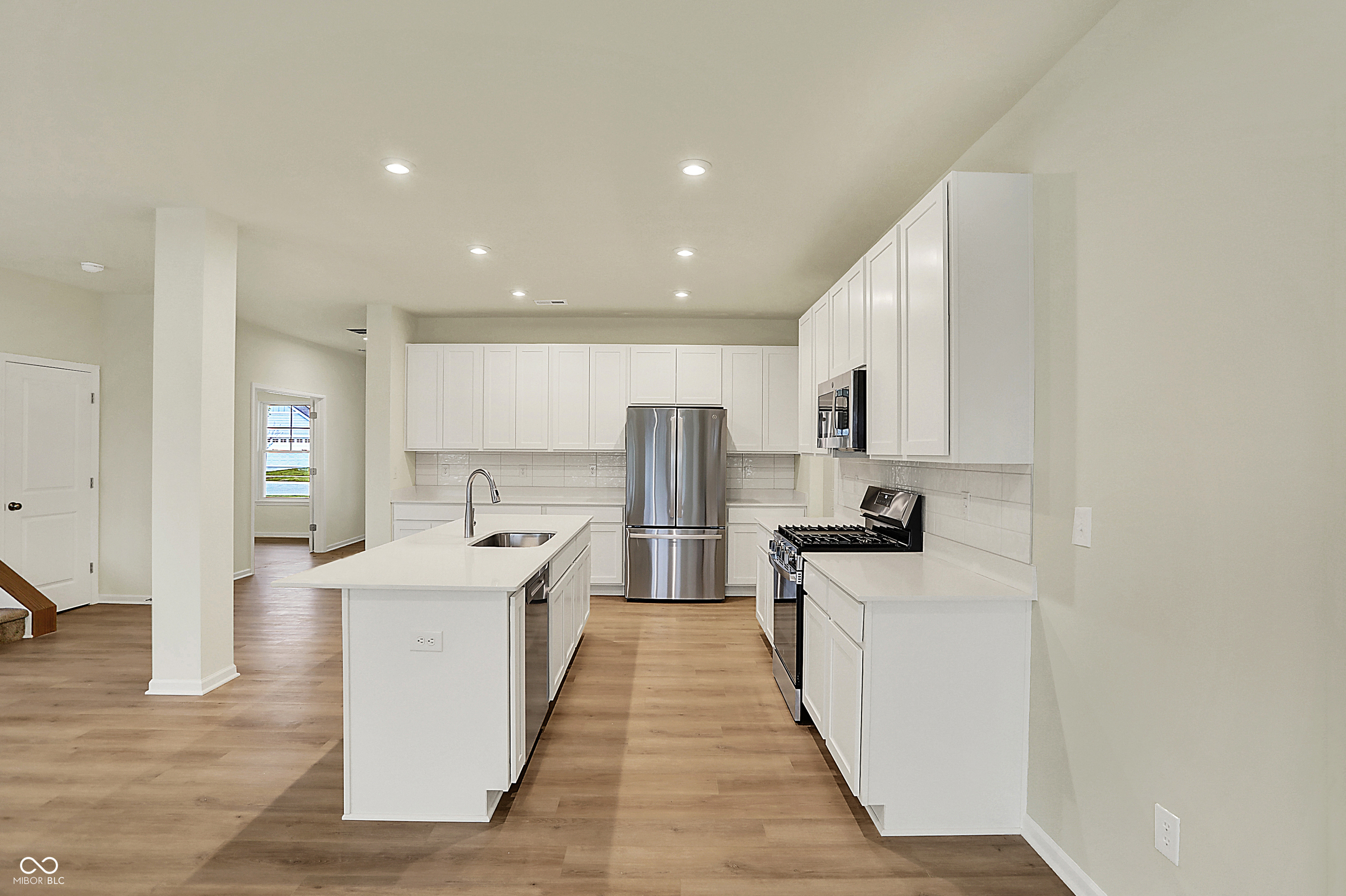 4087 Railhead Avenue