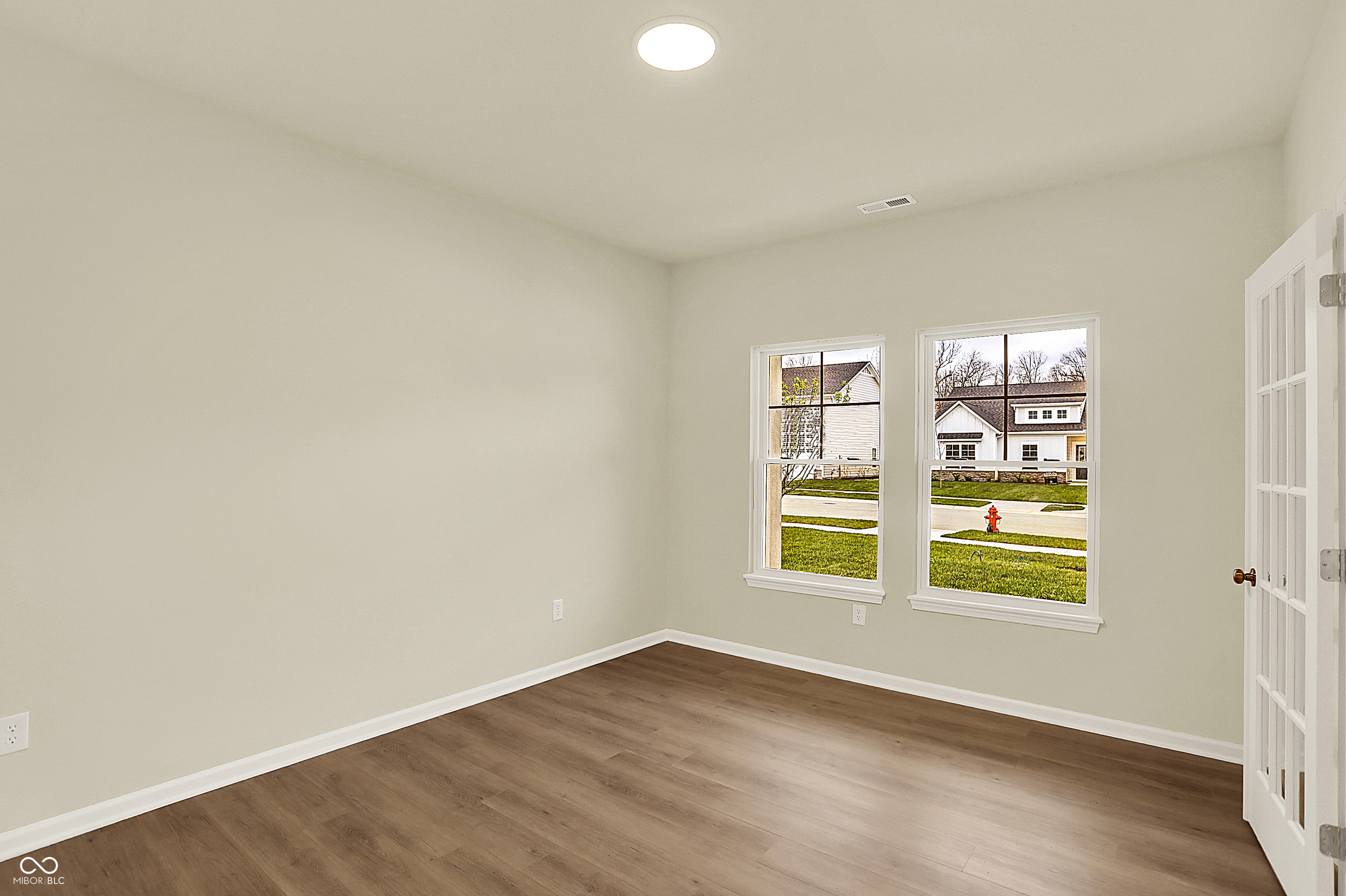 4087 Railhead Avenue