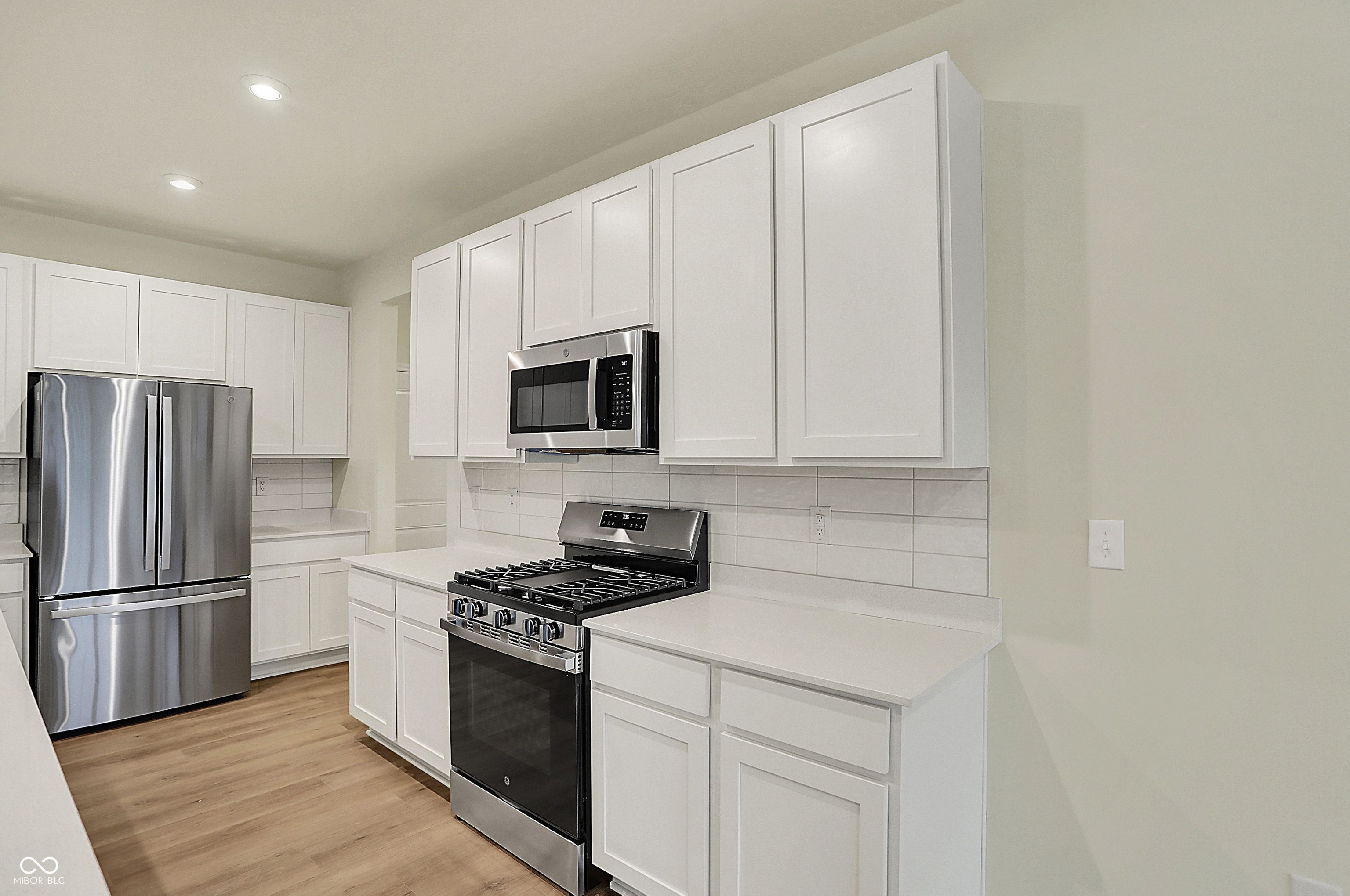 4087 Railhead Avenue