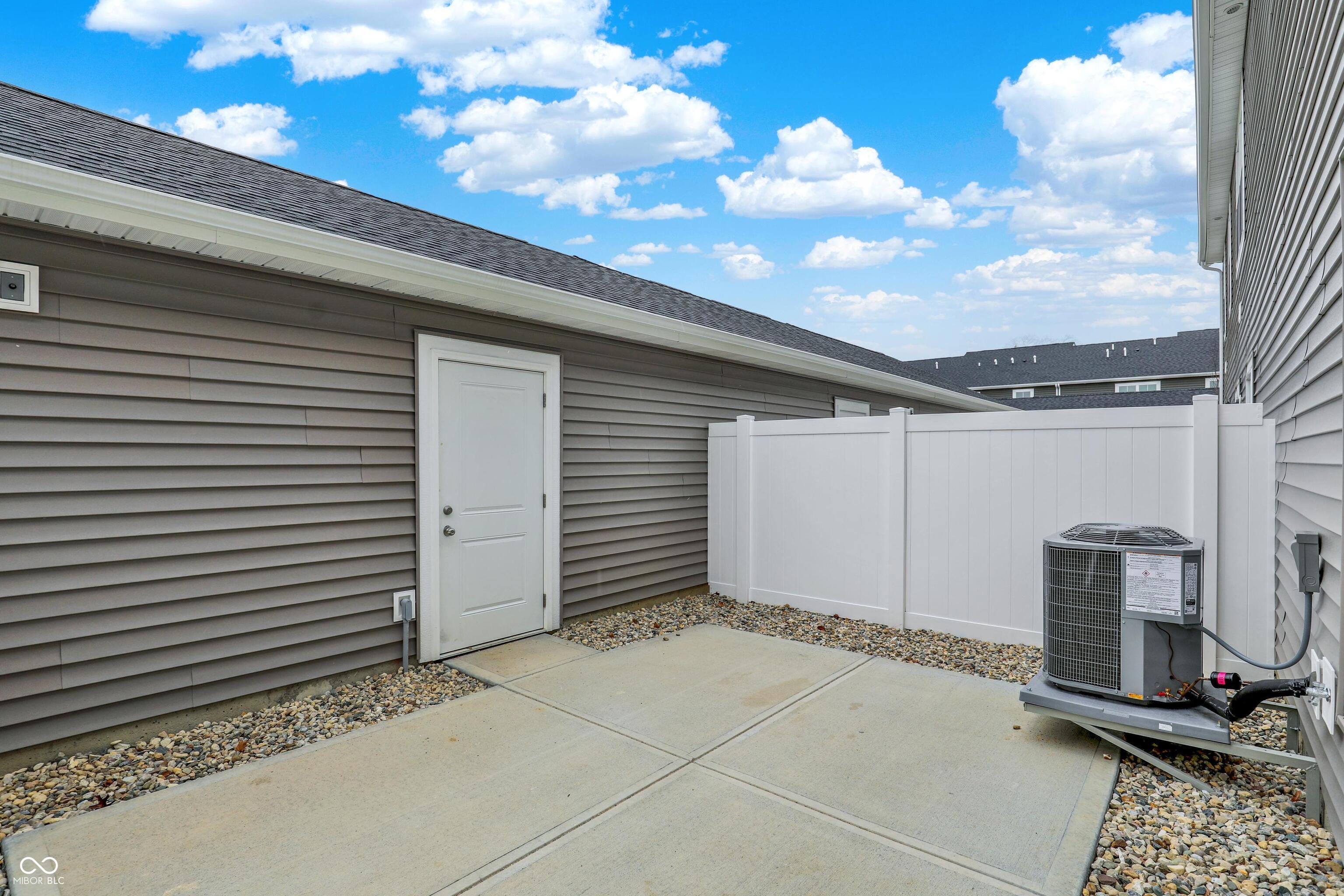 19558 Northwest Drive