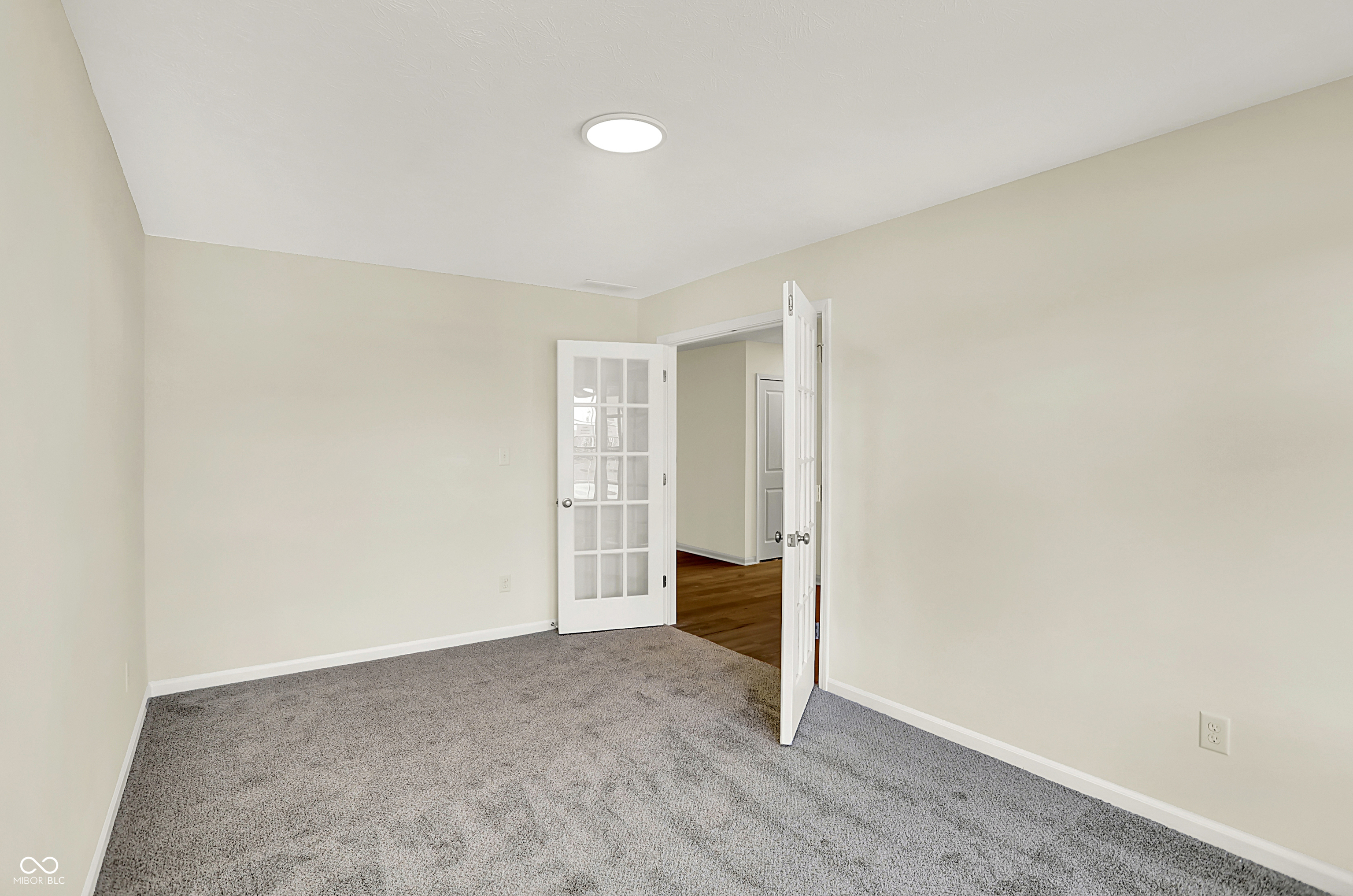 19542 Atwater Avenue