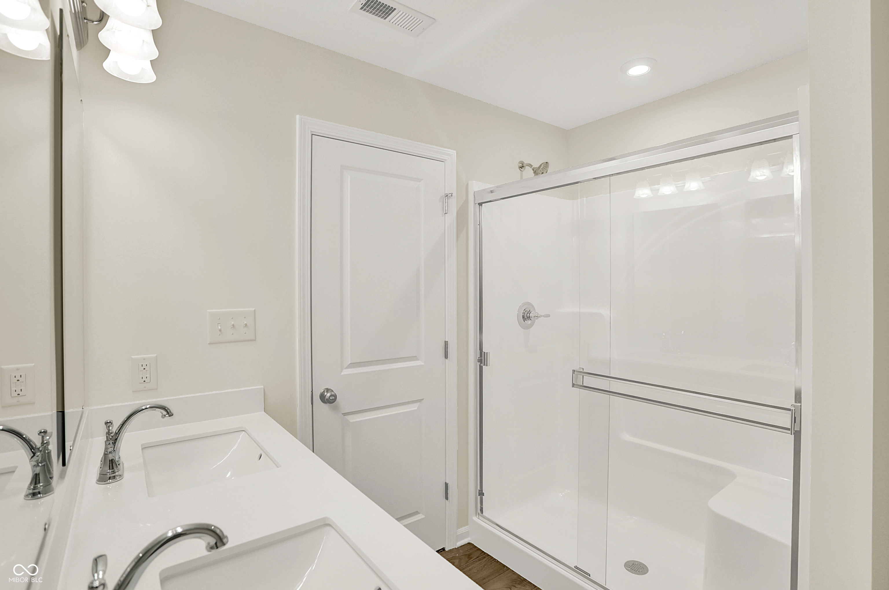 19542 Atwater Avenue