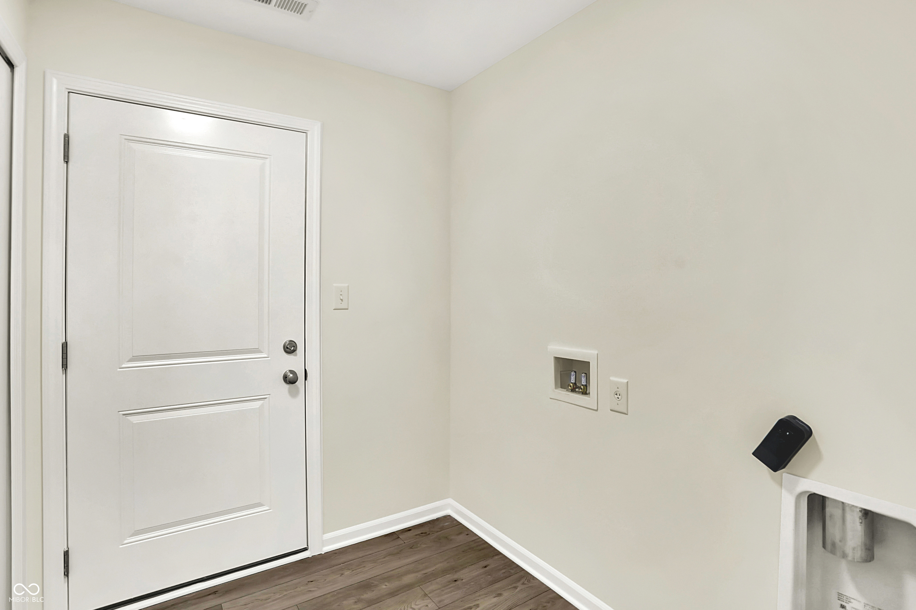 19542 Atwater Avenue