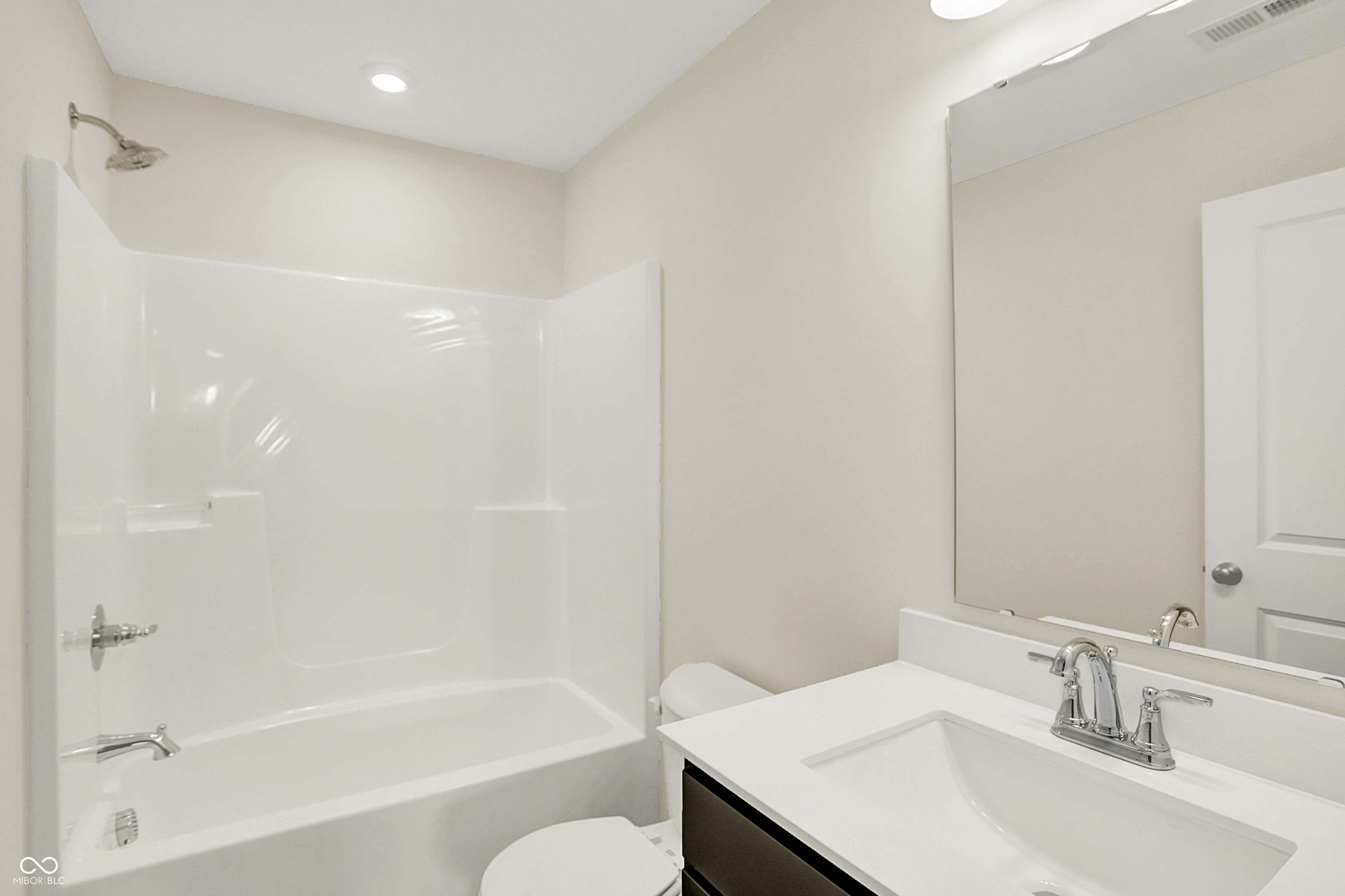 19542 Atwater Avenue