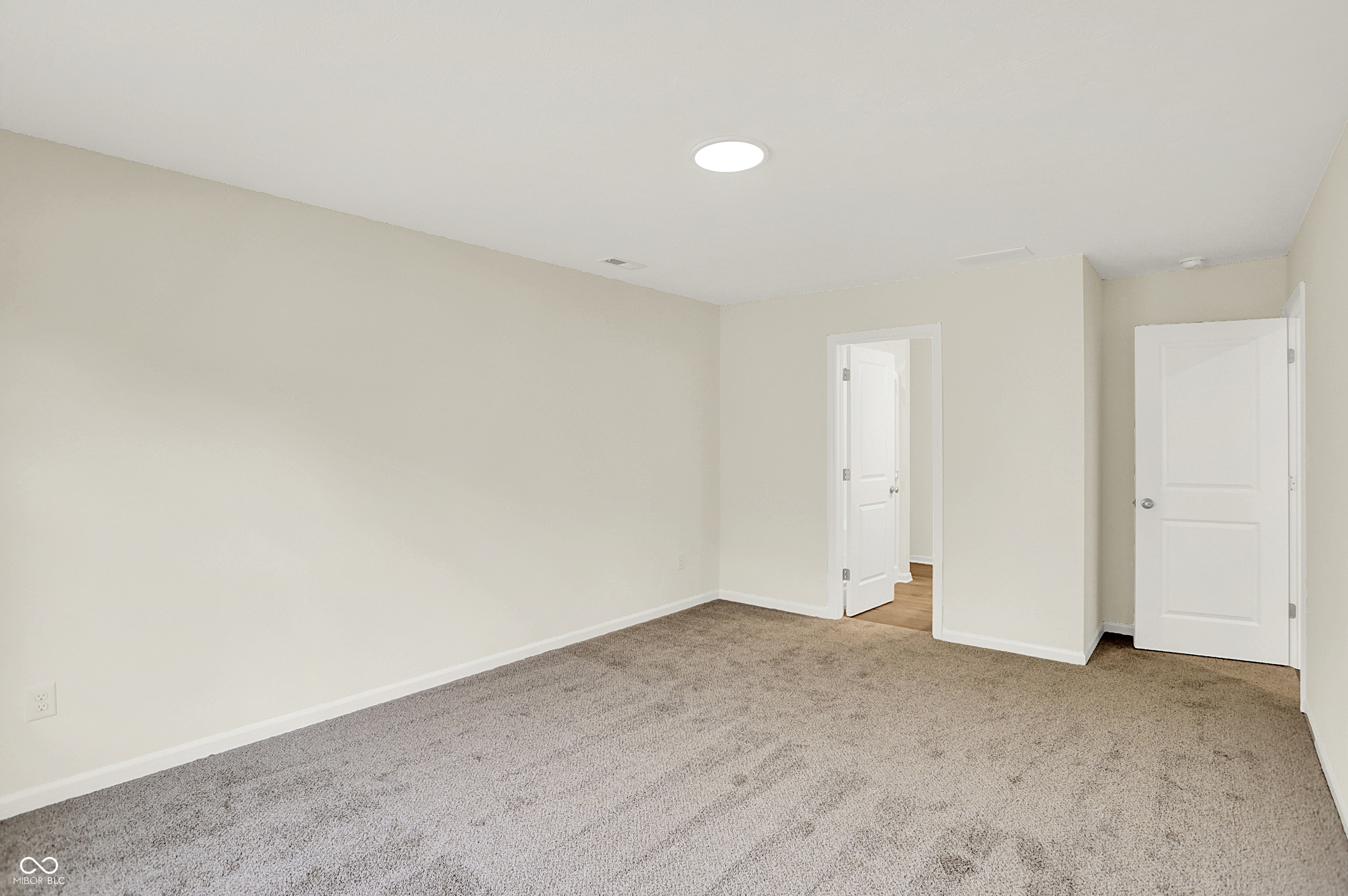 19542 Atwater Avenue