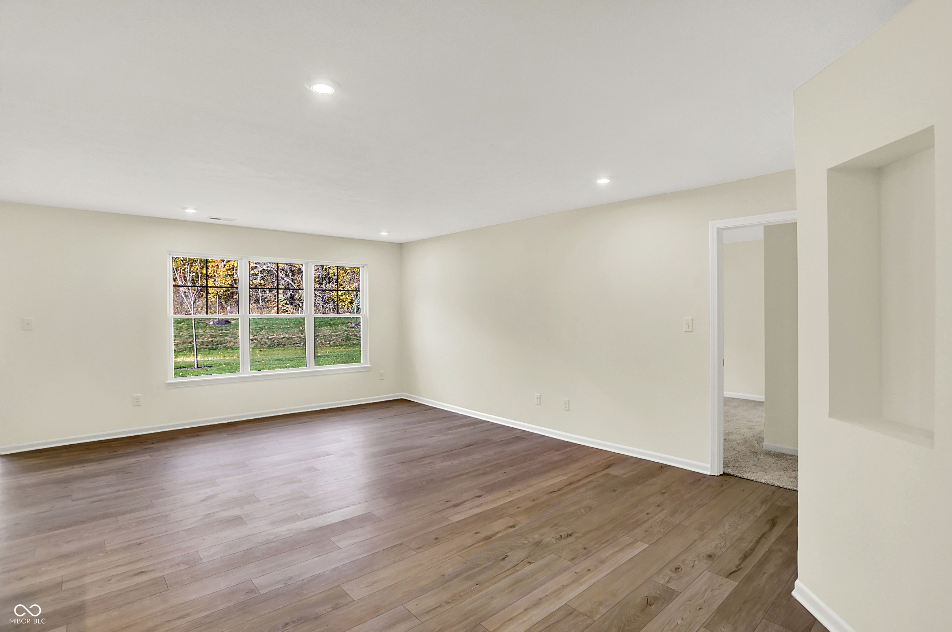 19542 Atwater Avenue